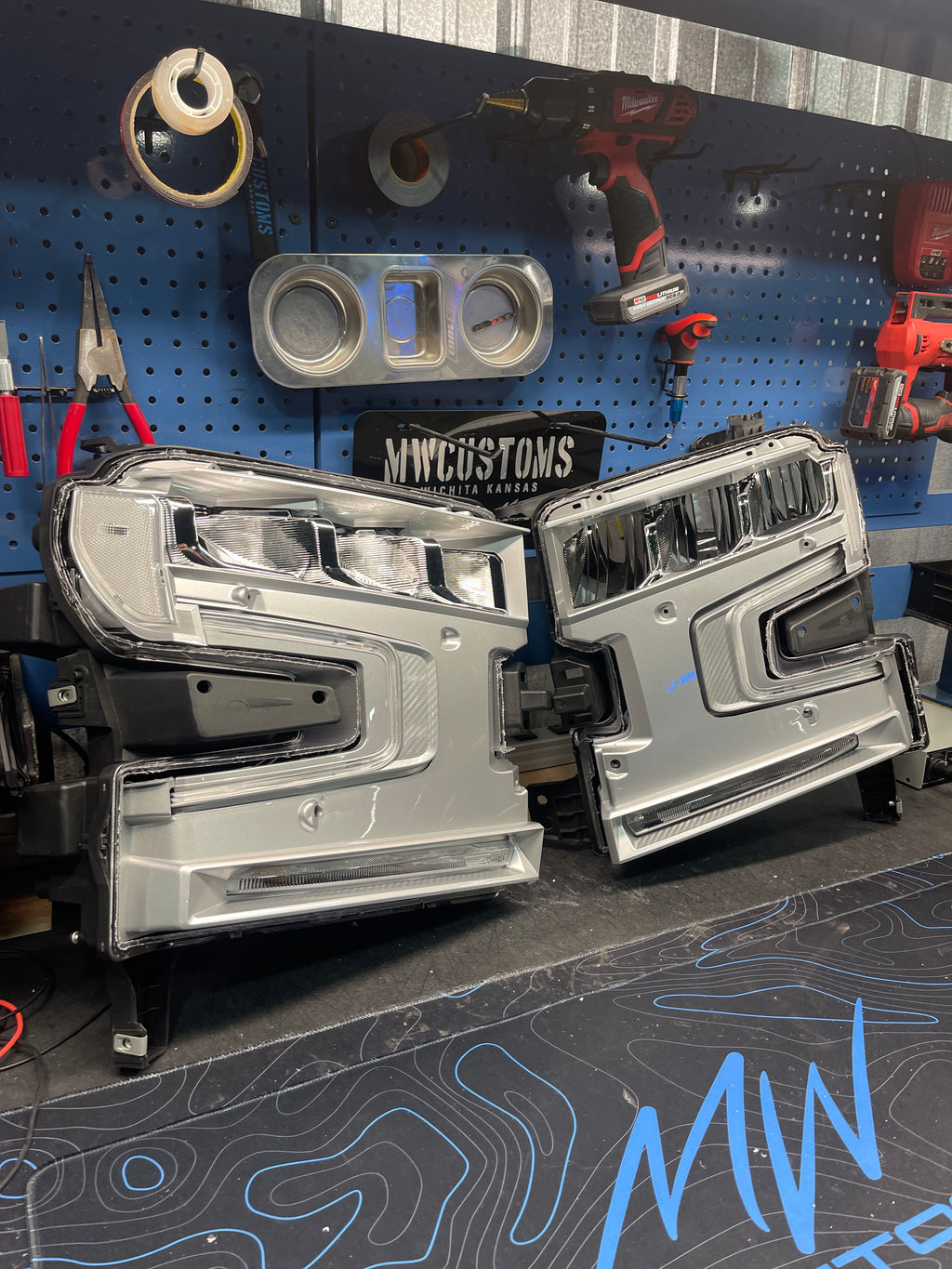 2019 - 21 CHEVY SILVERADO 1500 REFLECTOR LED HEADLIGHT