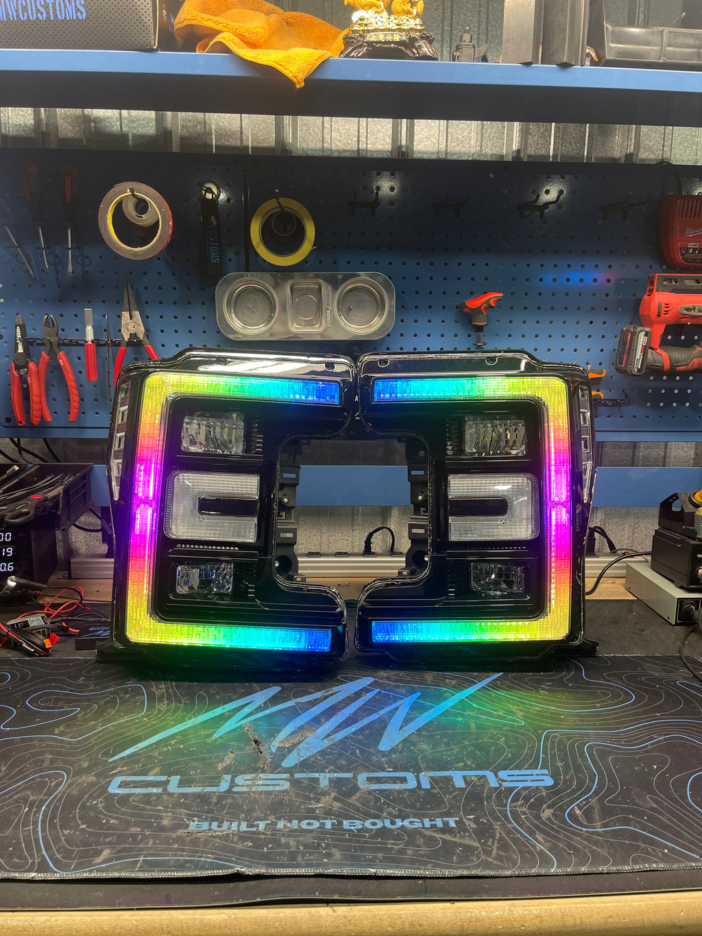 2017-19 SUPER DUTY CUSTOM HEADLIGHTS