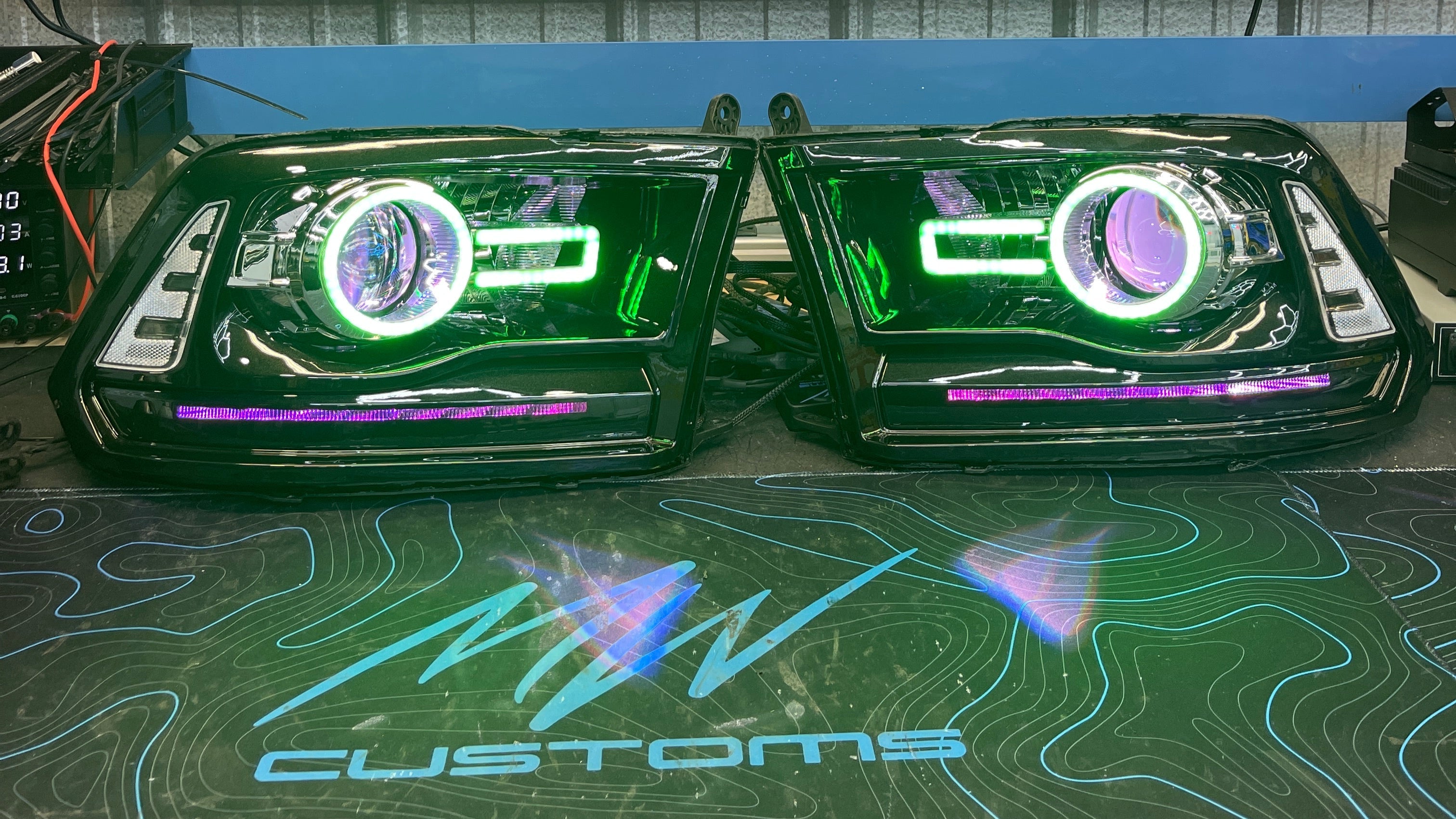 2009-18 DODGE RAM PROJECTOR HEADLIGHTS