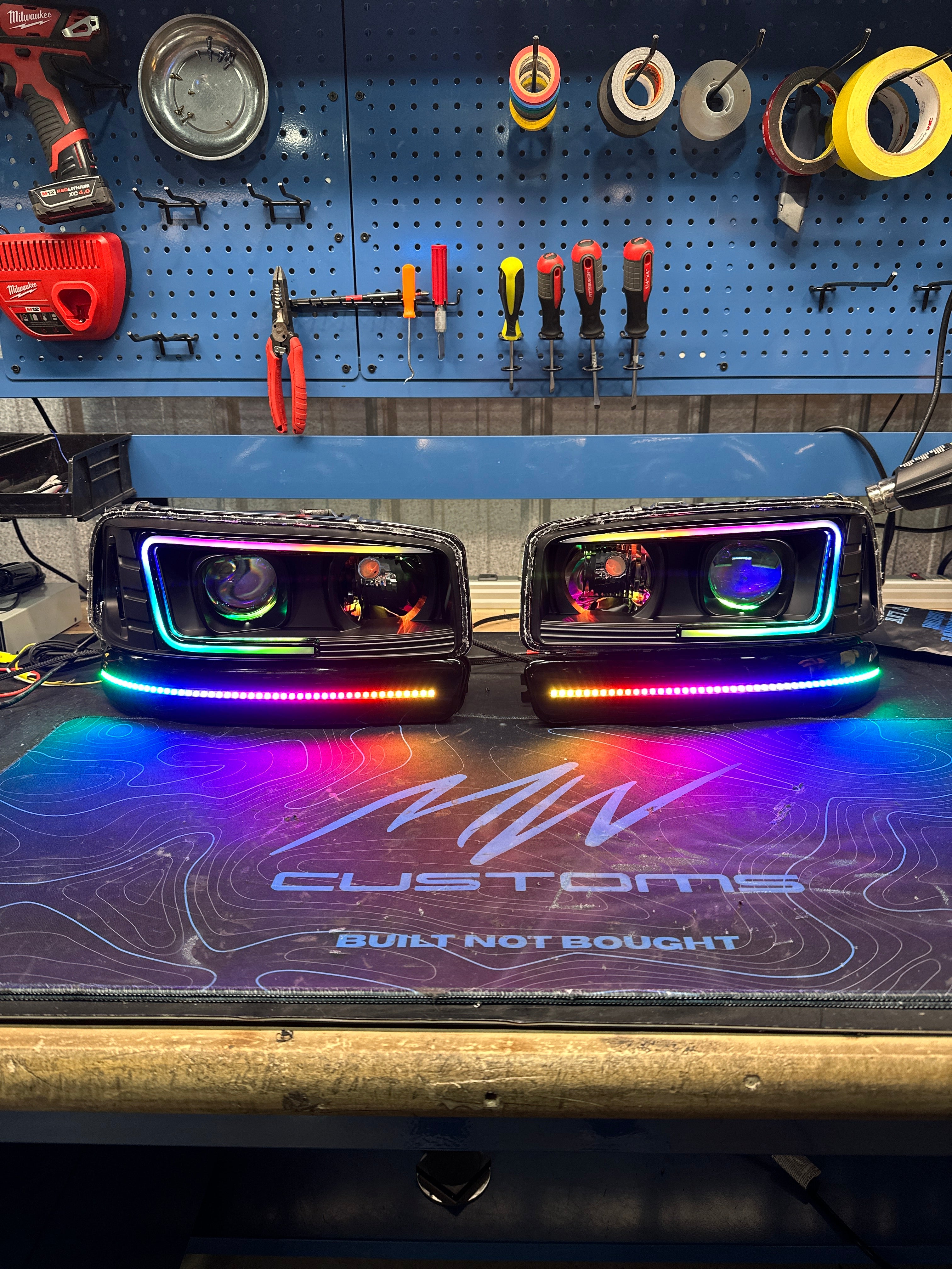 1999 - 06 GMC SIERRA C BAR HEADLIGHTS GEN 2