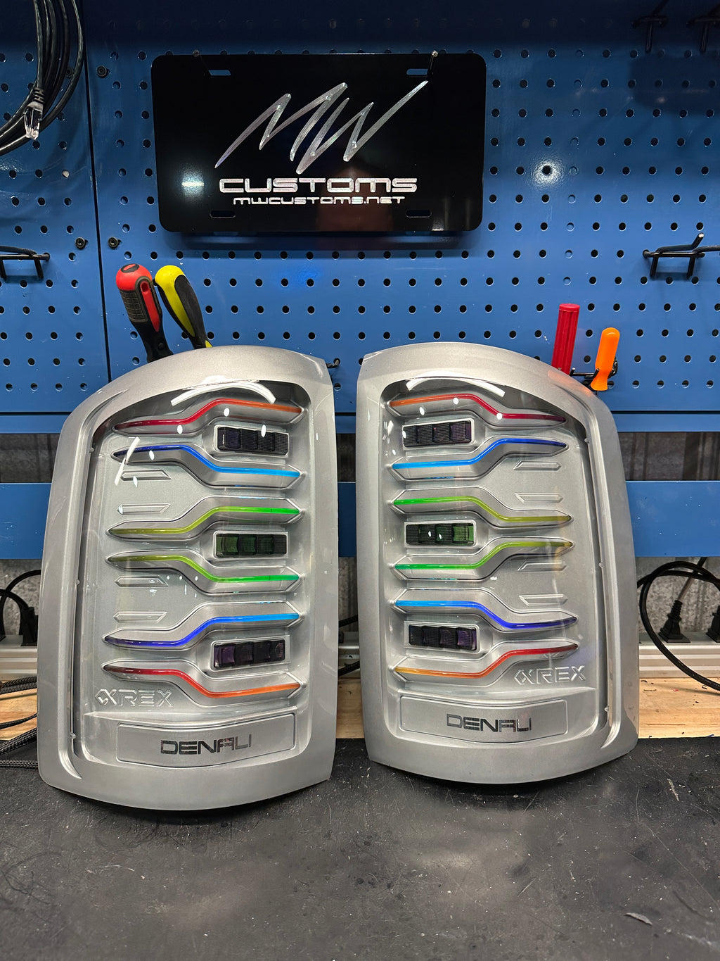 2014 - 18 GMC SIERRA ALPHAREX LUXX SERIES TAIL LIGHTS