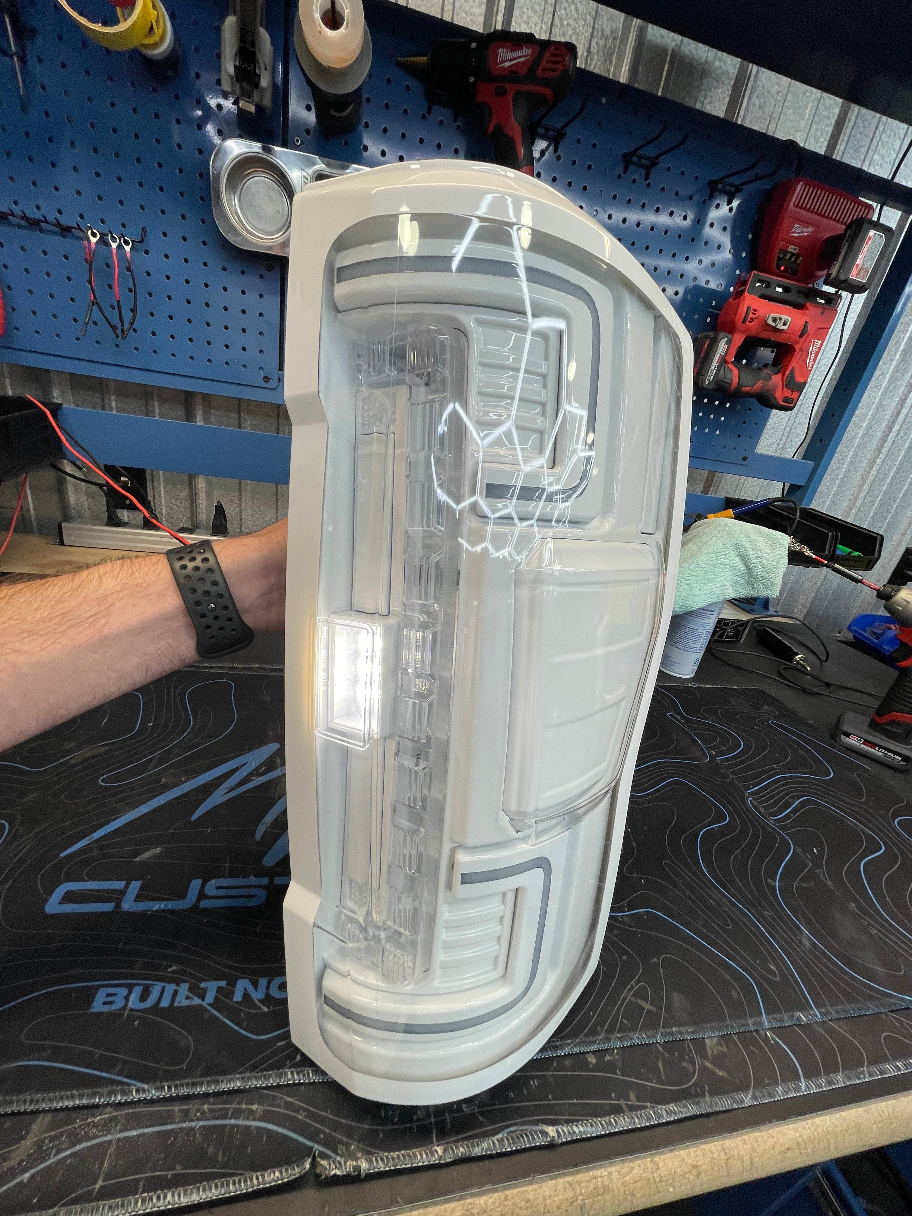 2017 - 19 FORD SUPER DUTY LED TAIL LIGHTS (Factory LED Only)