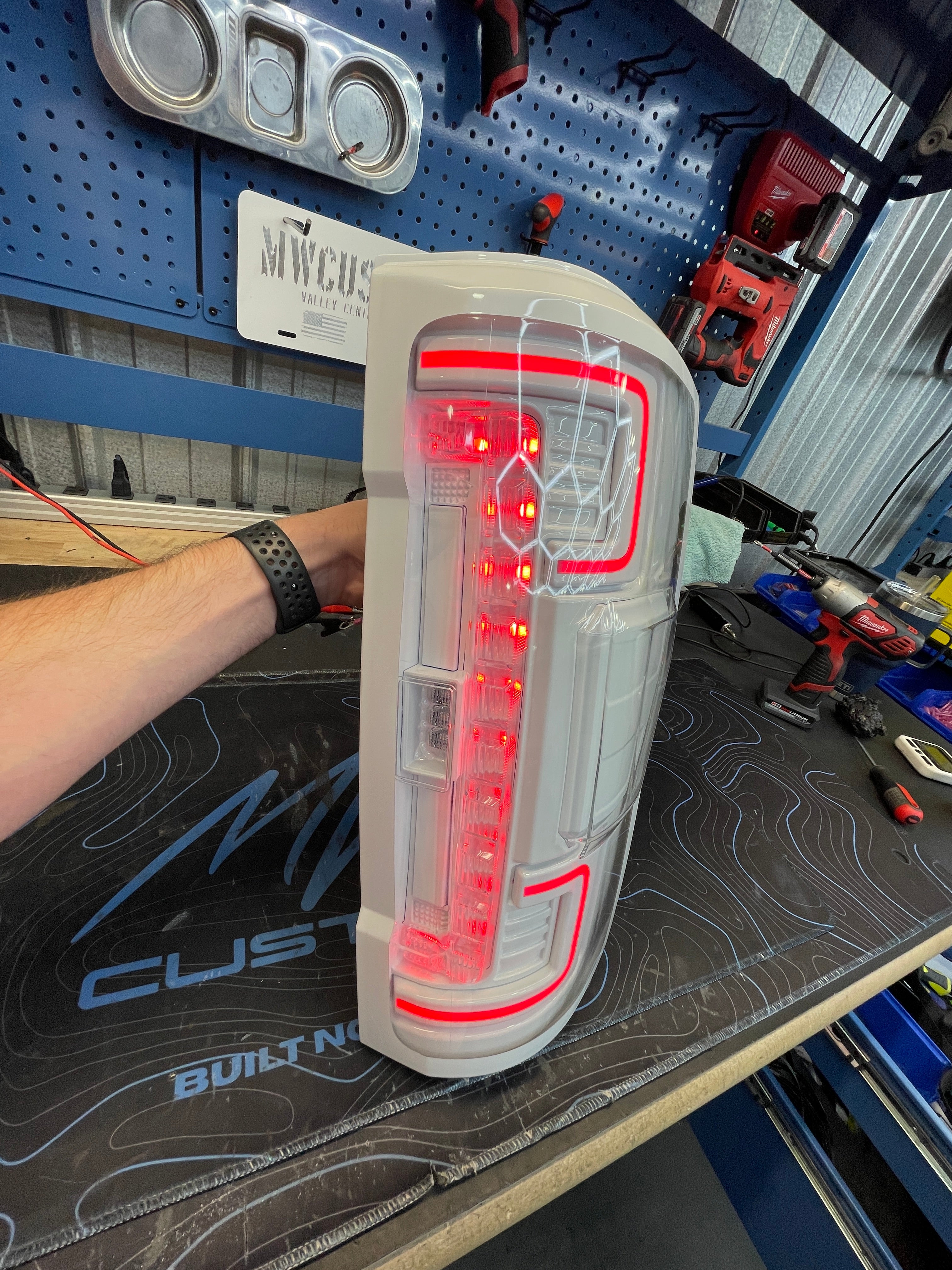 2017 - 19 FORD SUPER DUTY LED TAIL LIGHTS (Factory LED Only)