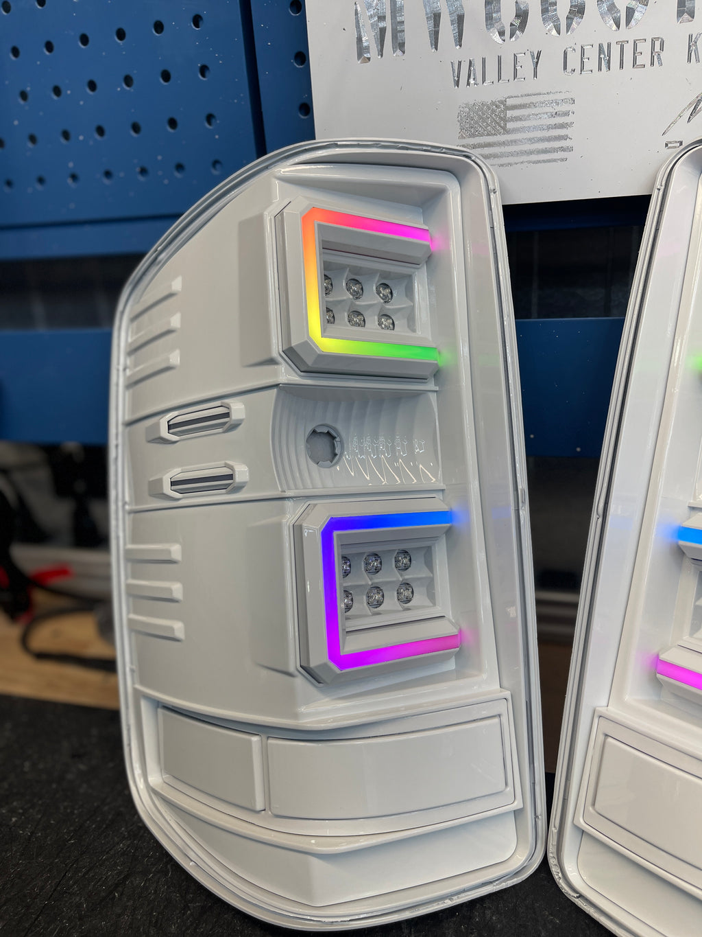 2014-18 CHEVROLET SILVERADO C BAR TAIL LIGHTS