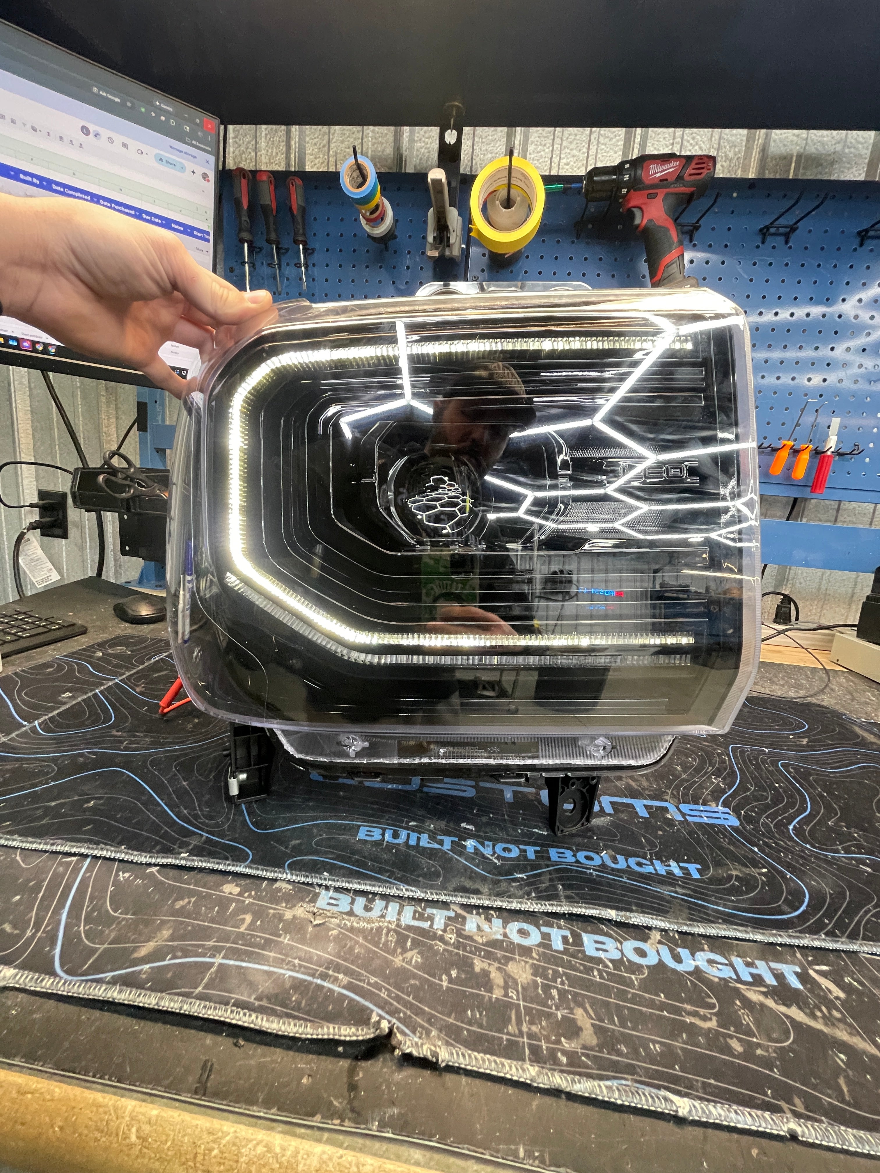 2014-2018 GMC SIERRA 1500 | 2014-2019 GMC SIERRA HD LED PROJECTOR HEADLIGHT