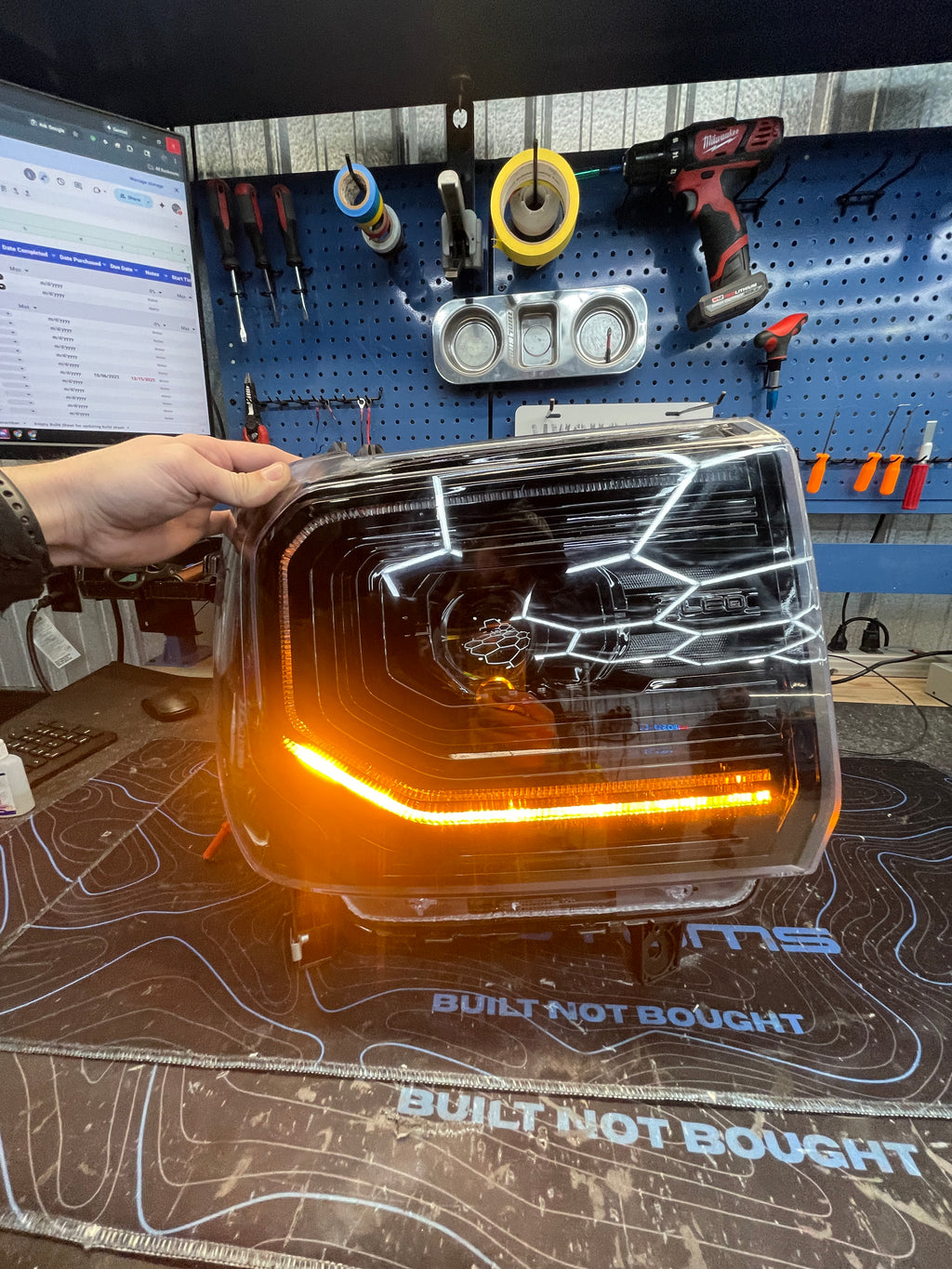 2014-2018 GMC SIERRA 1500 | 2014-2019 GMC SIERRA HD LED PROJECTOR HEADLIGHT