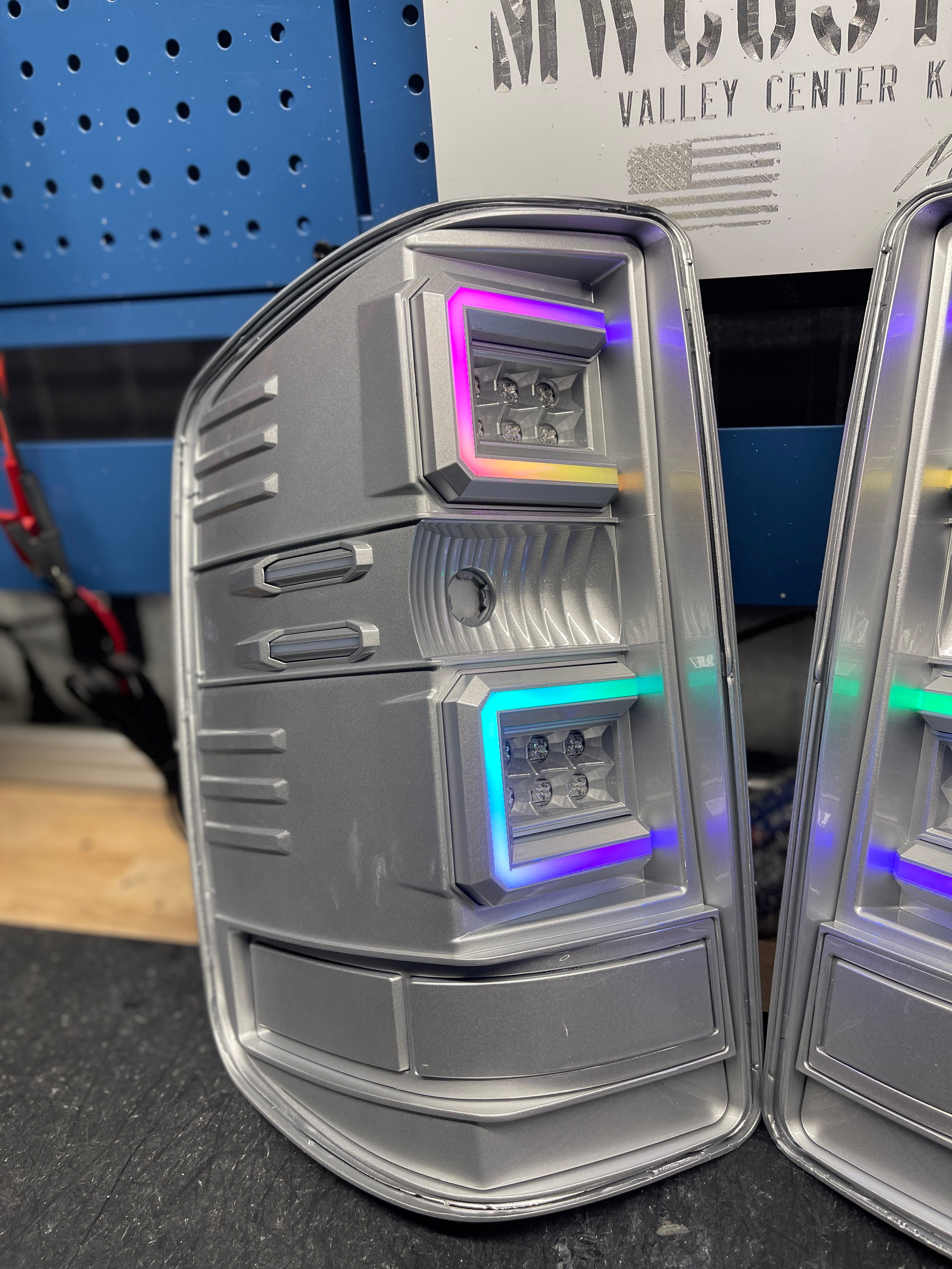 2014-18 CHEVROLET SILVERADO C BAR TAIL LIGHTS