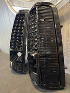 99-06 GMC SIERRA/2003-07 CHEVROLET SILVERADO TAIL LIGHTS