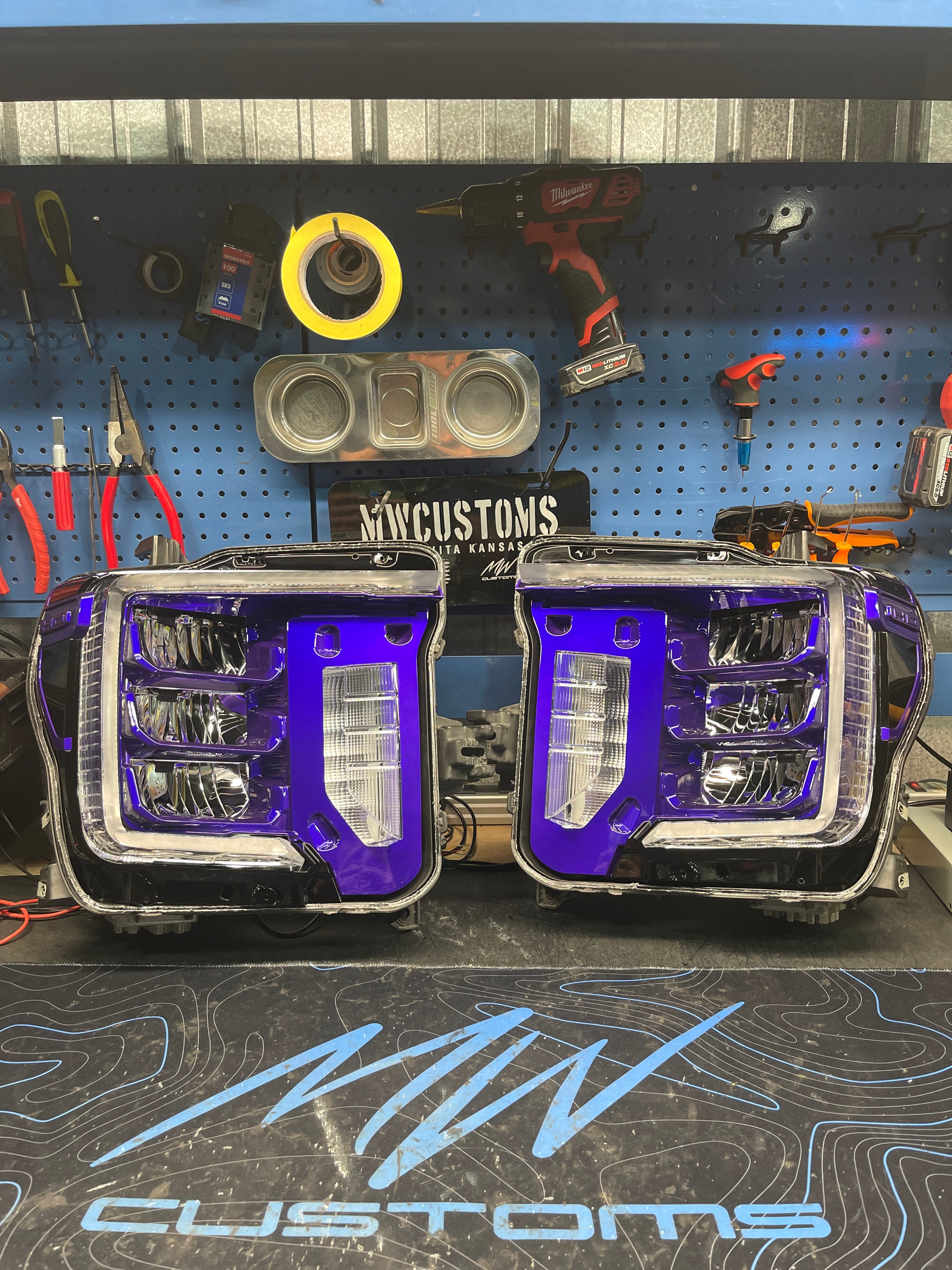 2020 - 2023 GMC SIERRA CUSTOM HEADLIGHTS