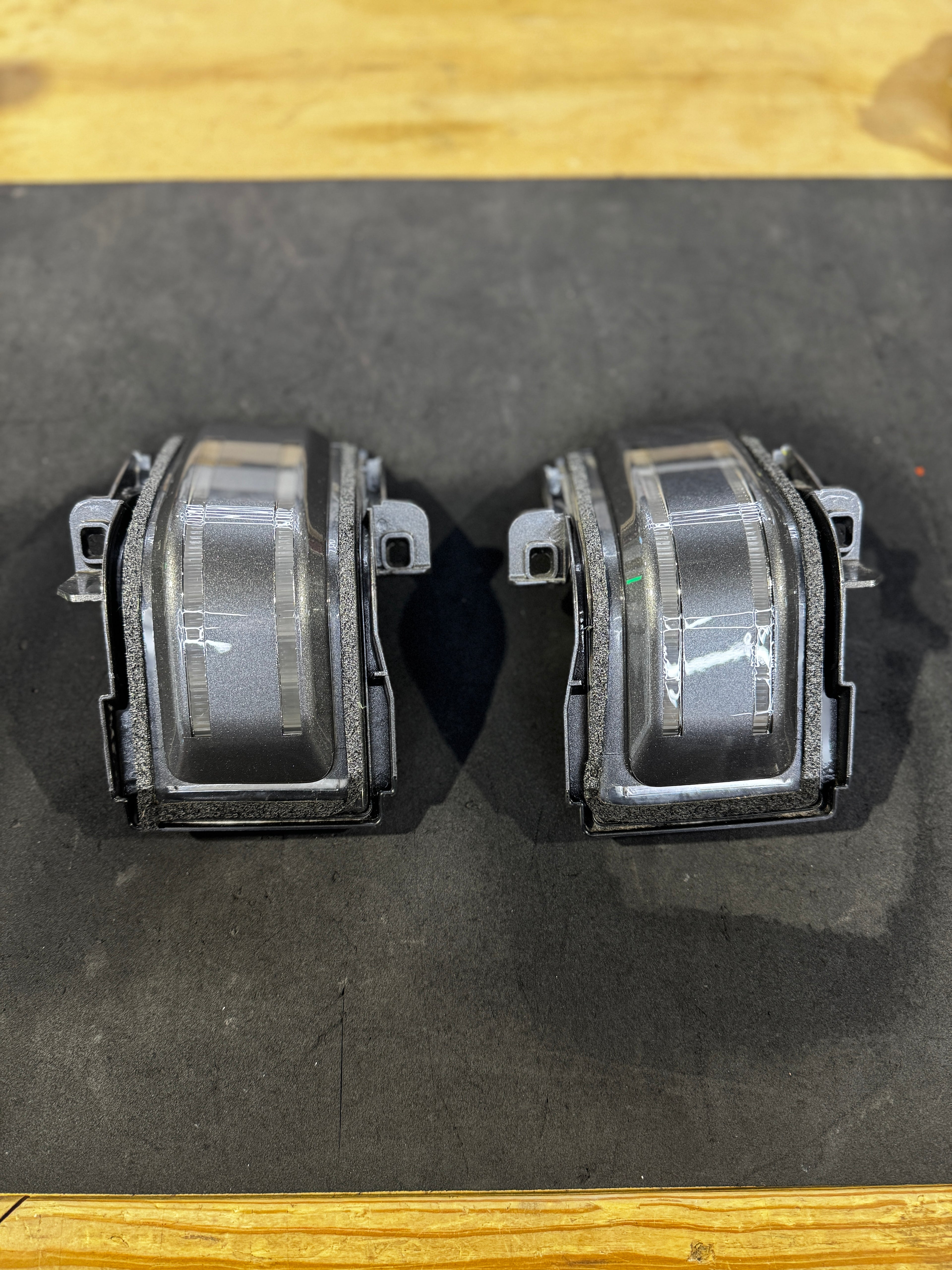 2015 - 2025 FORD MIRROR LIGHT