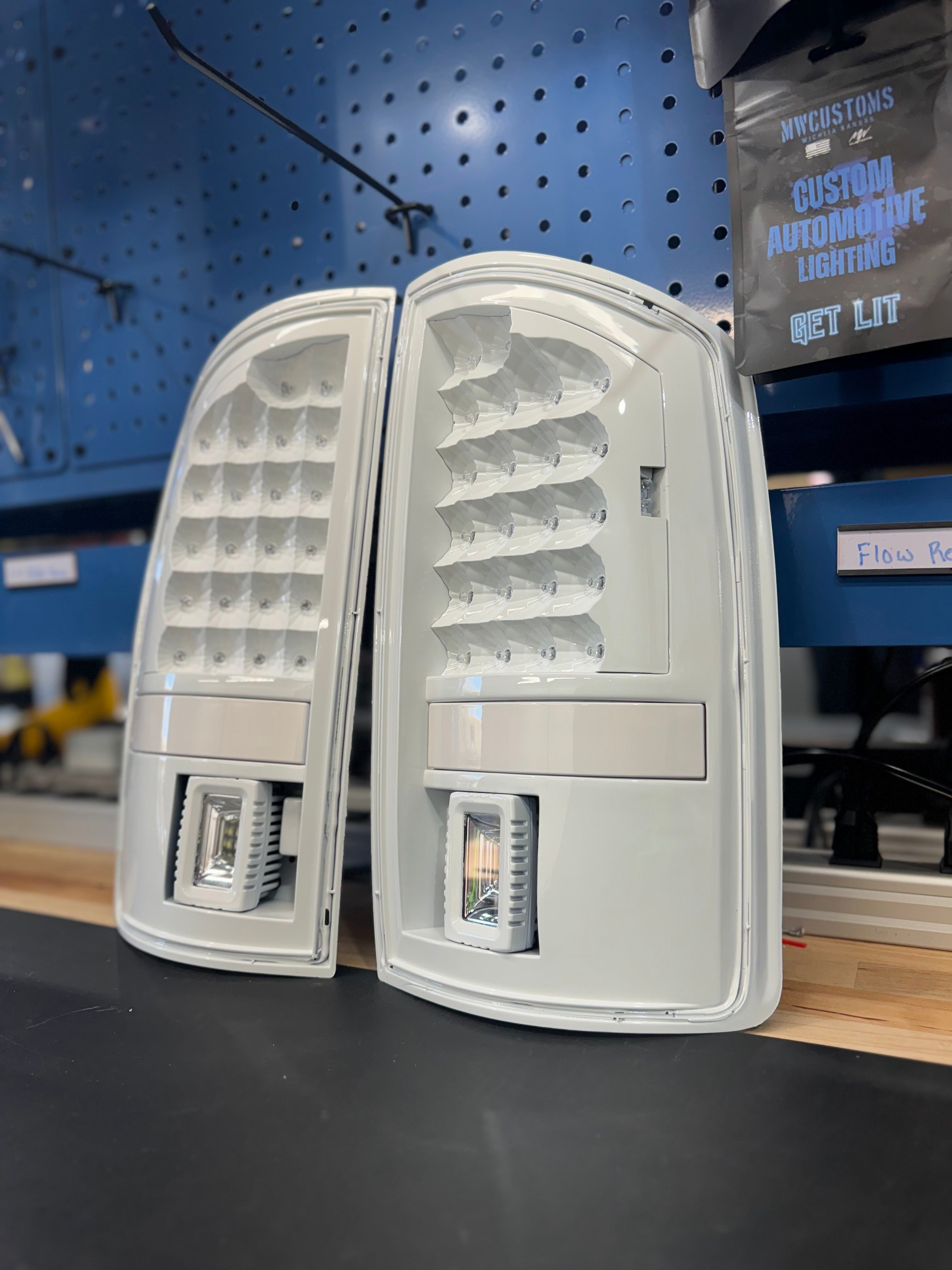 2002-08 DODGE RAM TAIL LIGHTS