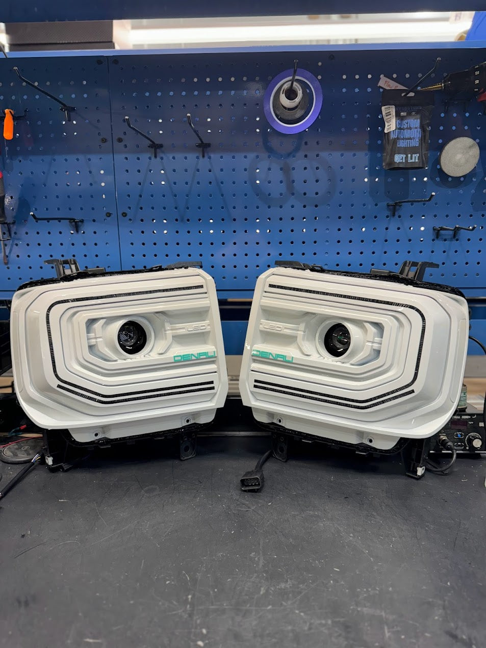 2014-18 GMC SIERRA MORIMOTO XB HEADLIGHTS