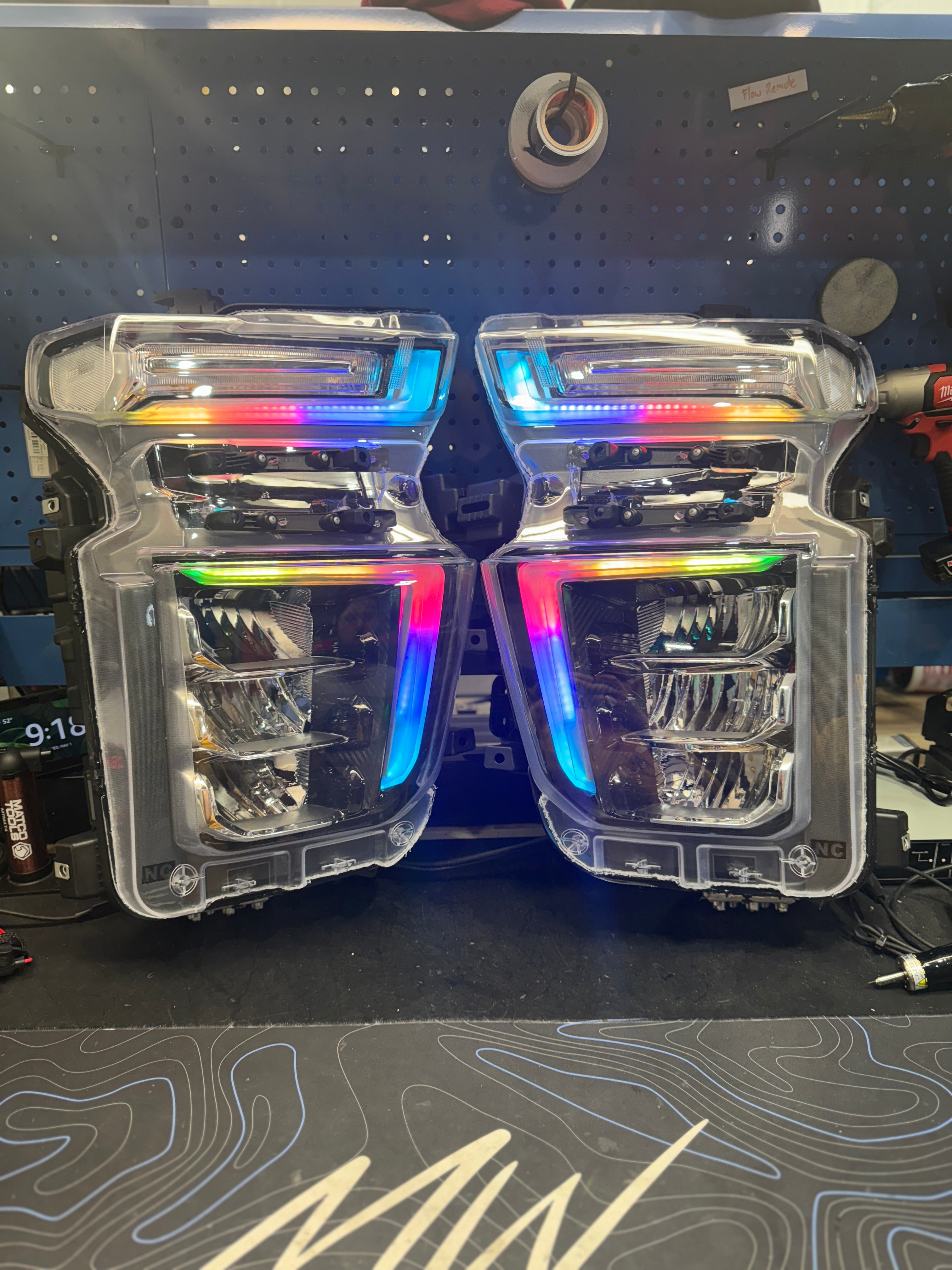 CHEVY SILVERADO 2500 HEADLIGHTS