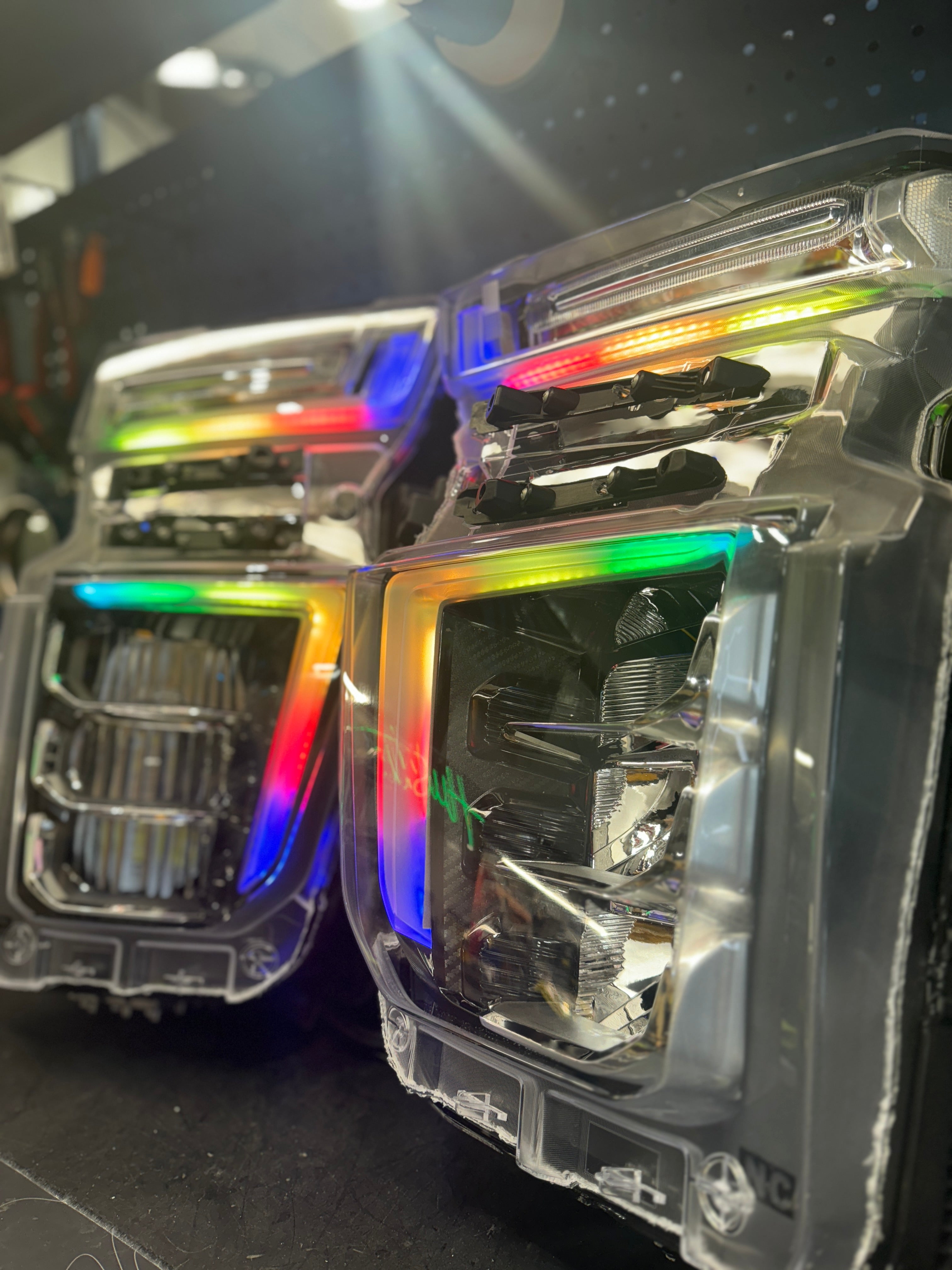 CHEVY SILVERADO 2500 HEADLIGHTS