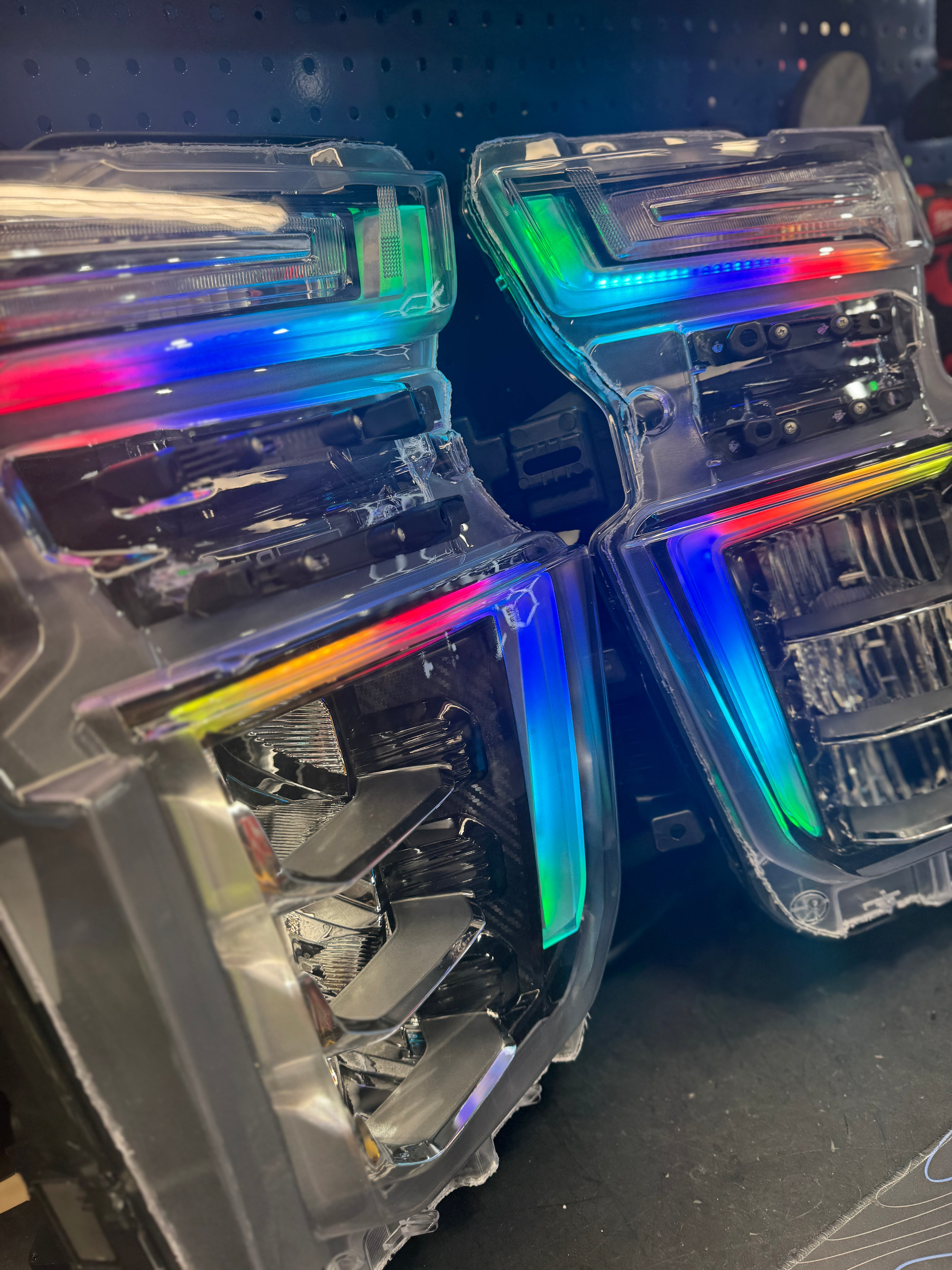 CHEVY SILVERADO 2500 HEADLIGHTS