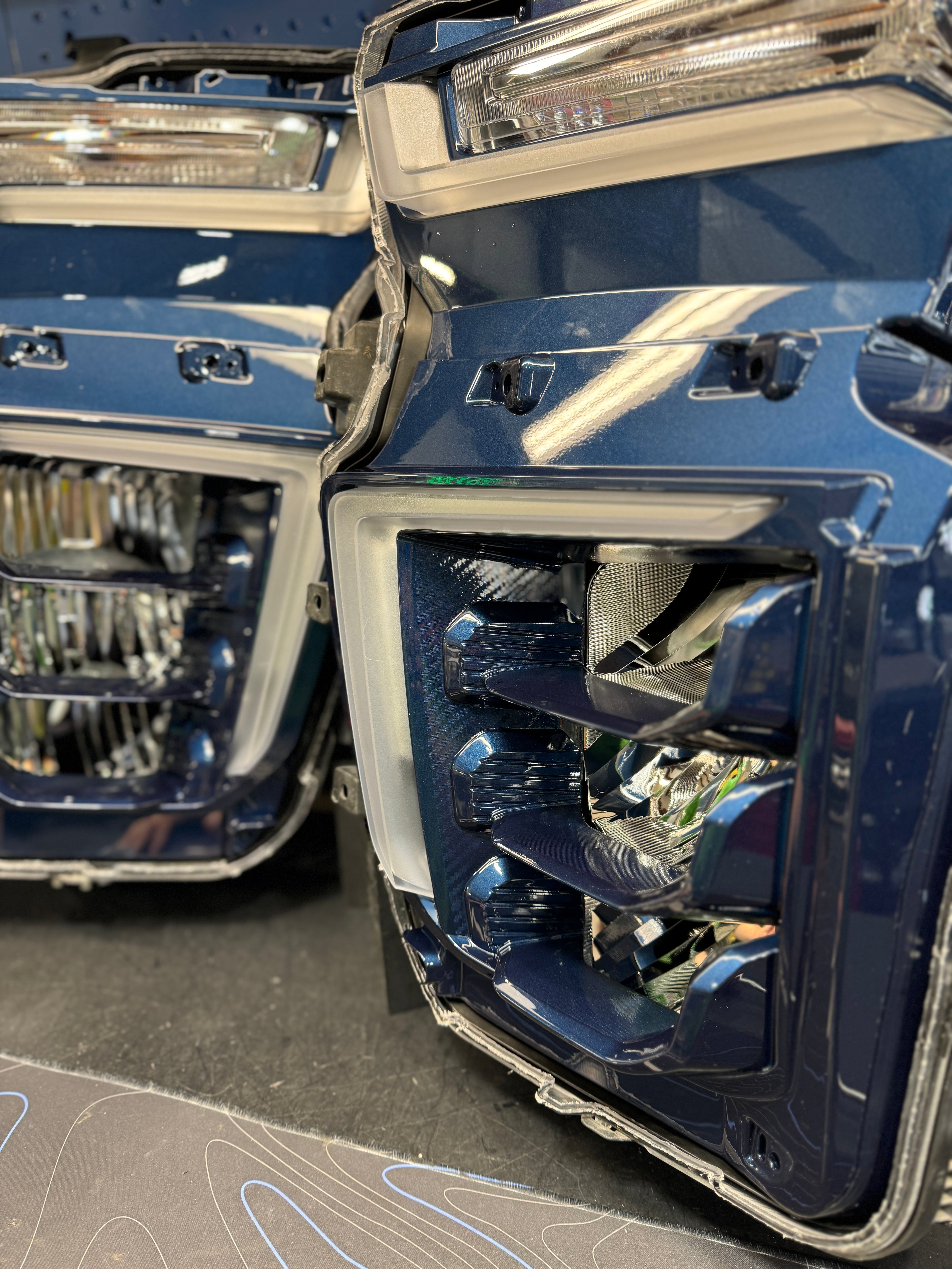 CHEVY SILVERADO 2500 HEADLIGHTS