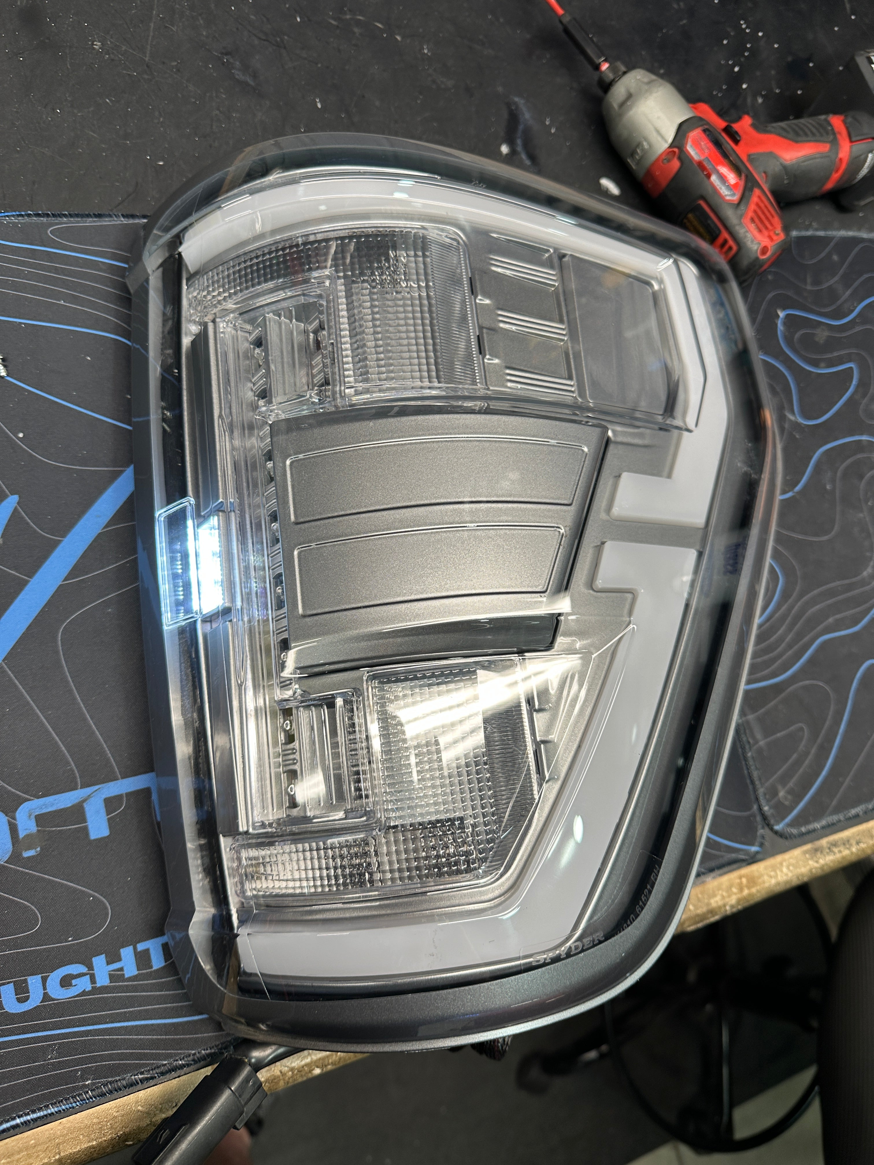 2021 - 23 FORD F150 LED TAIL LIGHTS