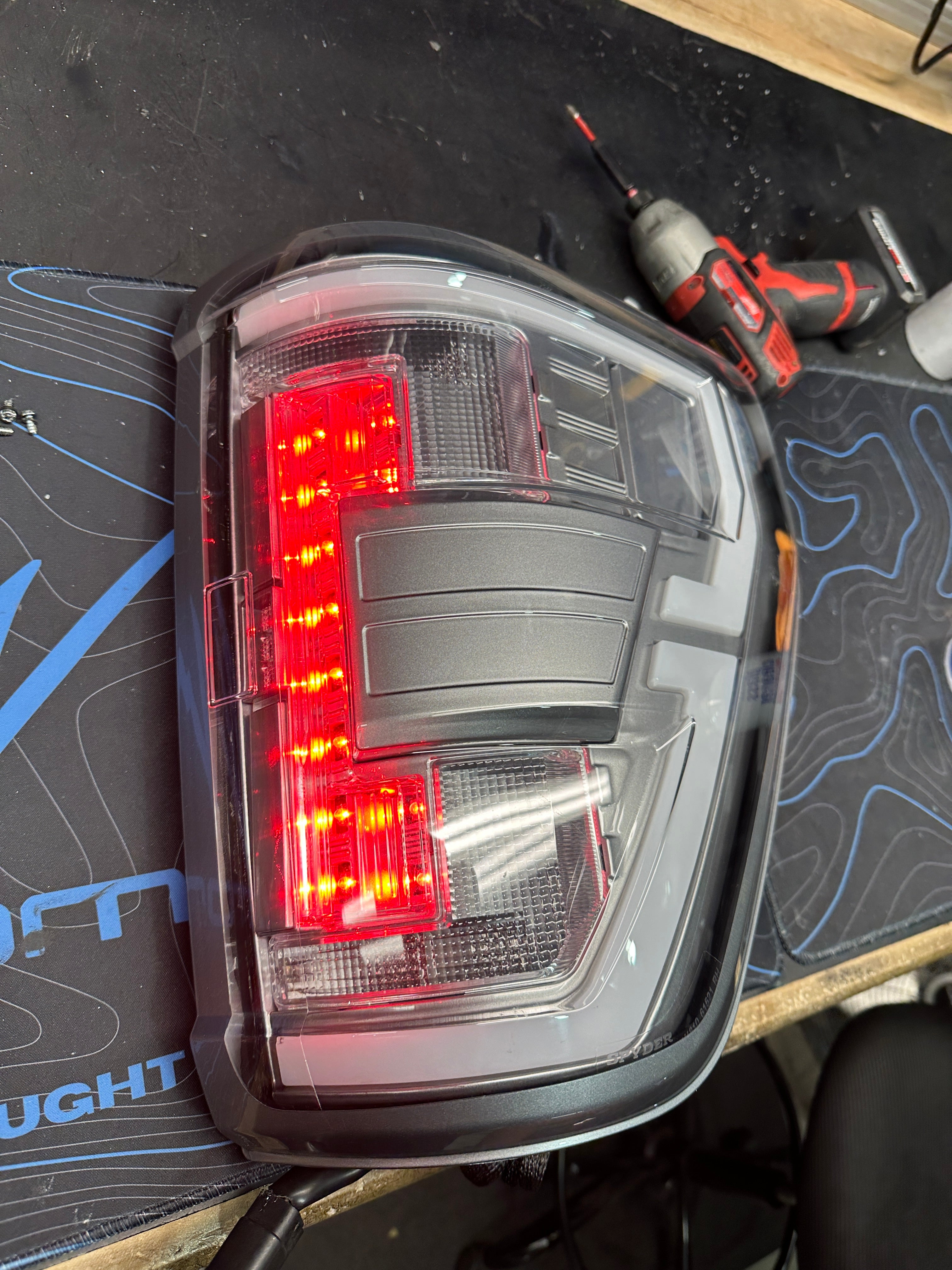 2021 - 23 FORD F150 LED TAIL LIGHTS