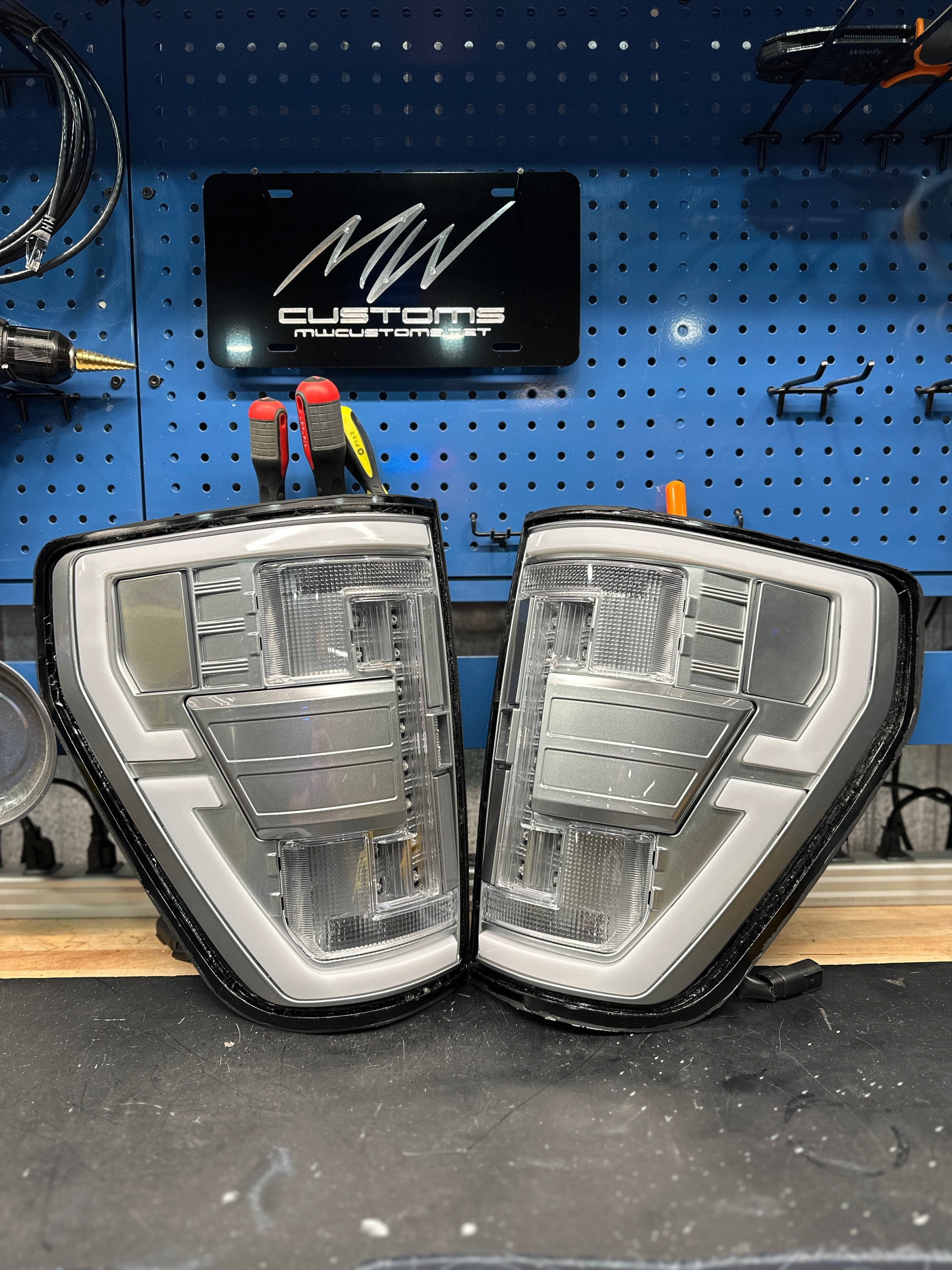 2021 - 23 FORD F150 LED TAIL LIGHTS