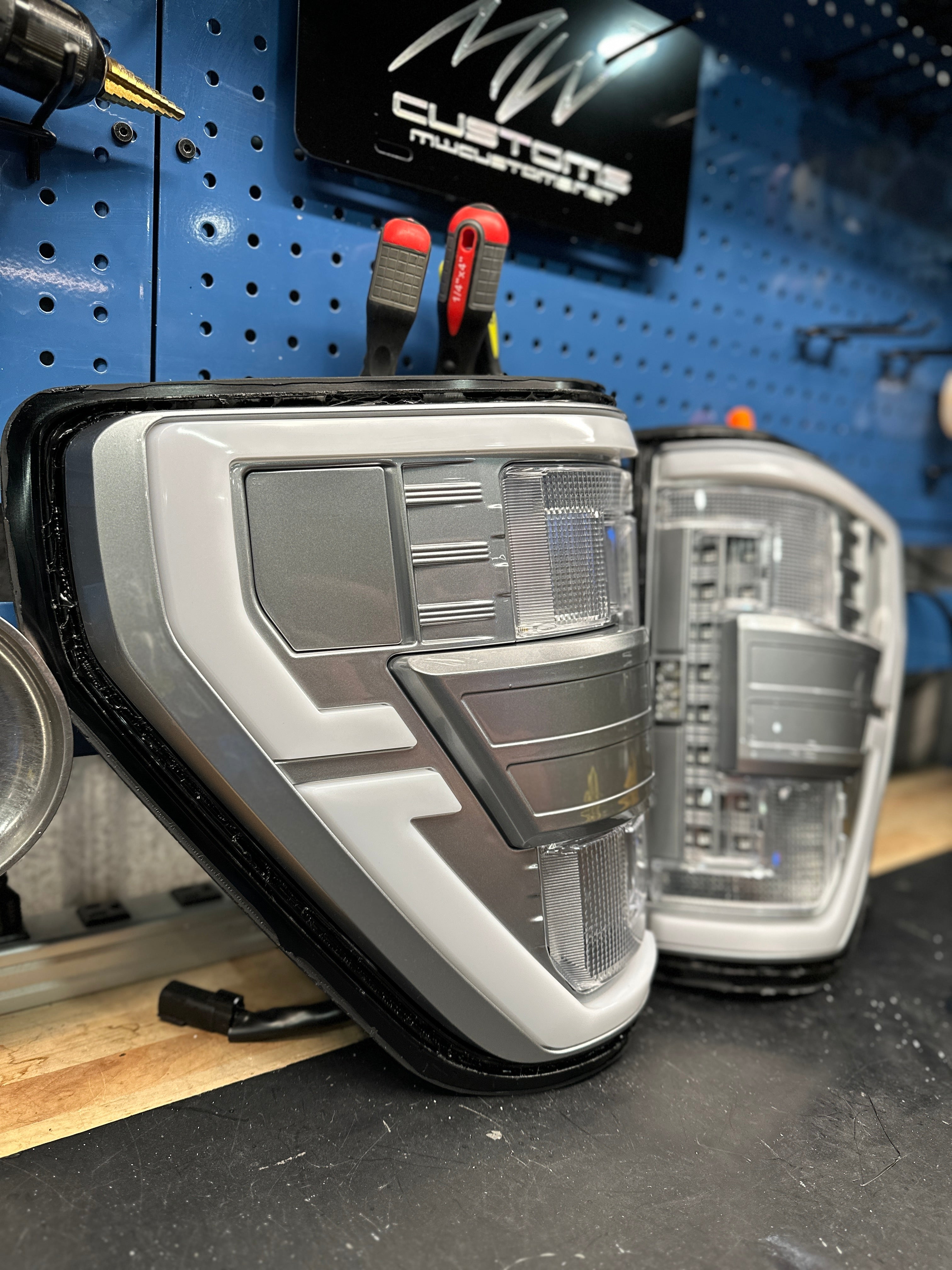 2021 - 23 FORD F150 LED TAIL LIGHTS