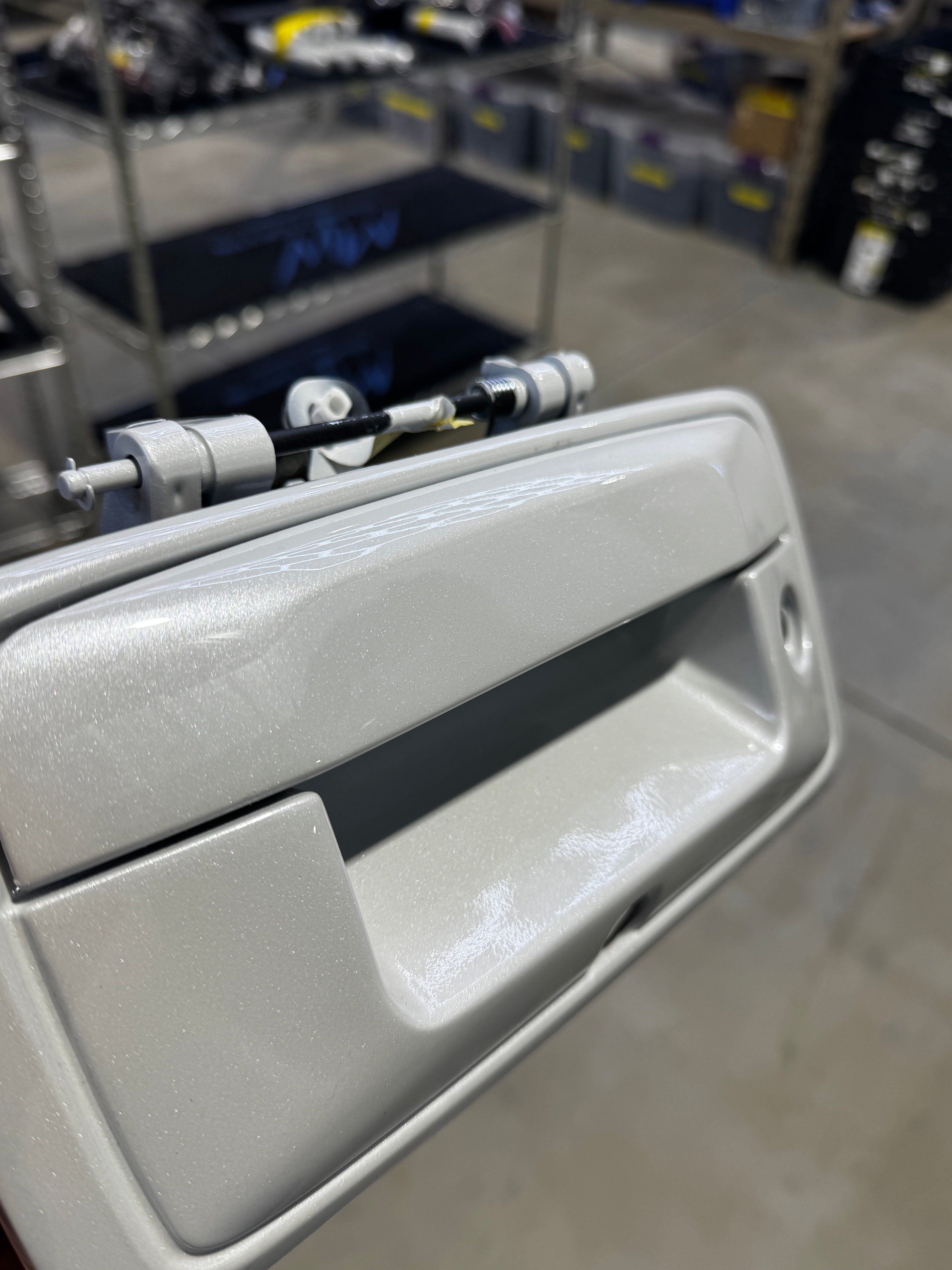 2014 - 18 GM TAIL GATE HANDLE