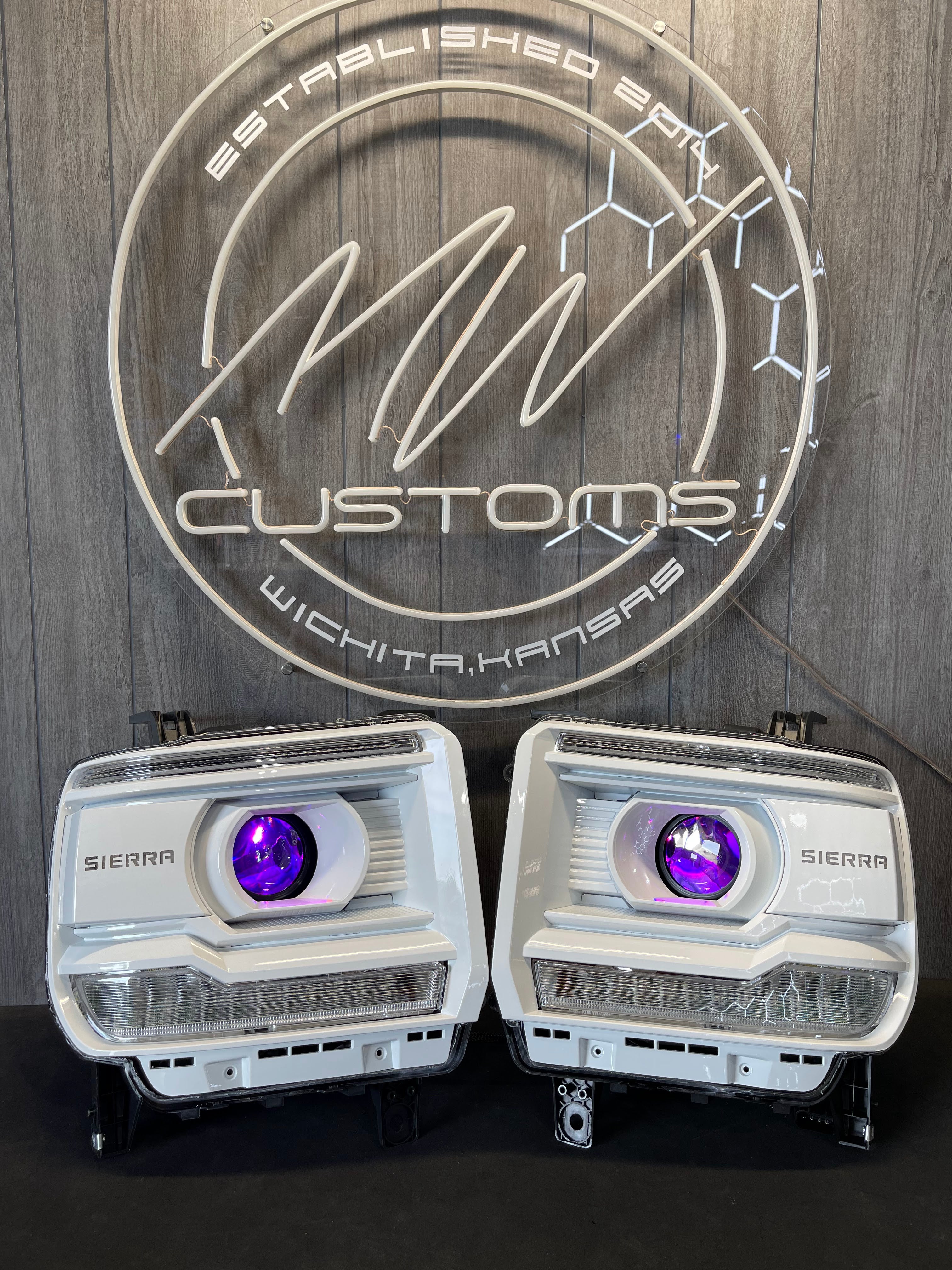 2014-18 GMC SIERRA HEADLIGHTS