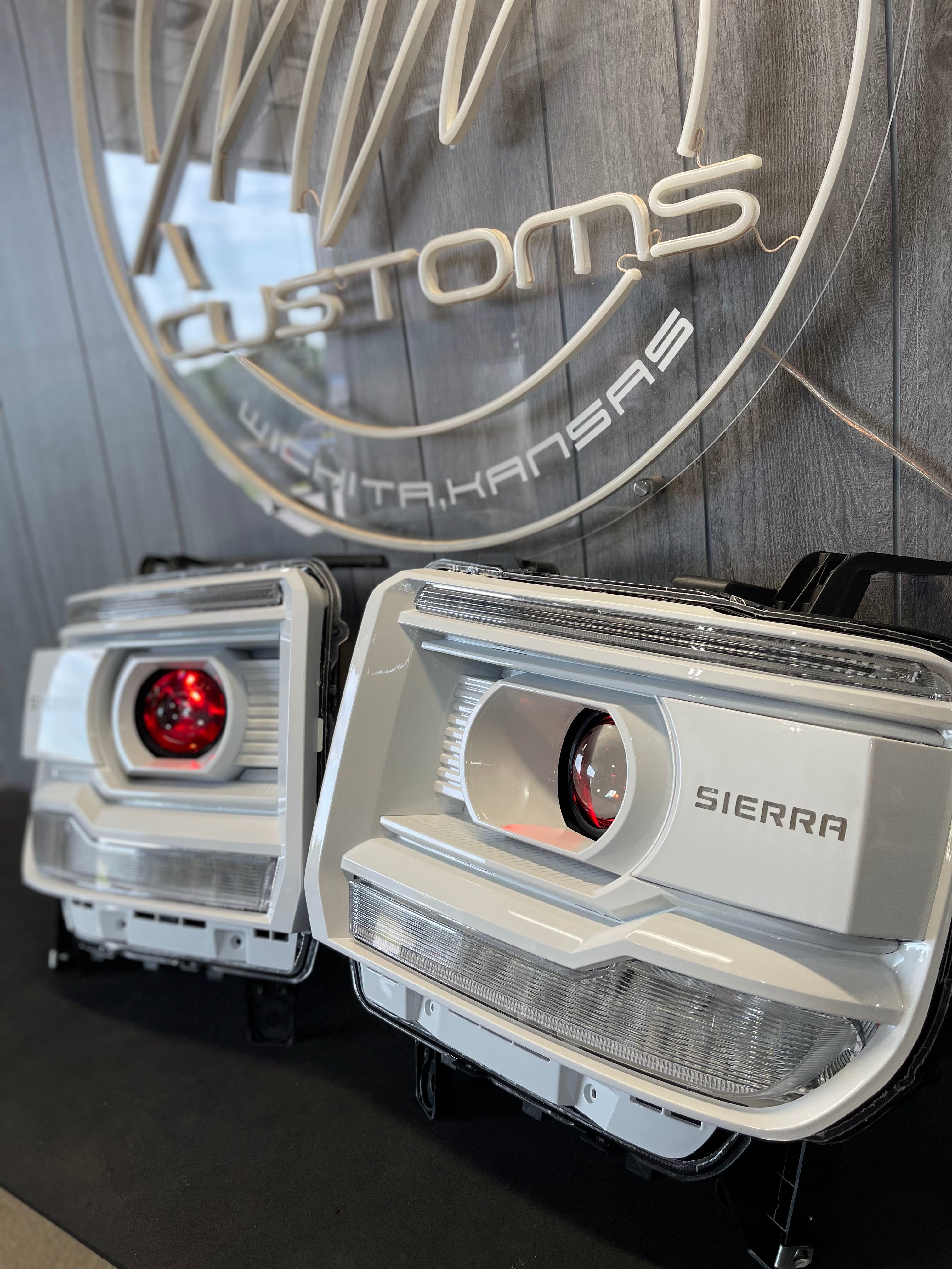 2014-18 GMC SIERRA HEADLIGHTS