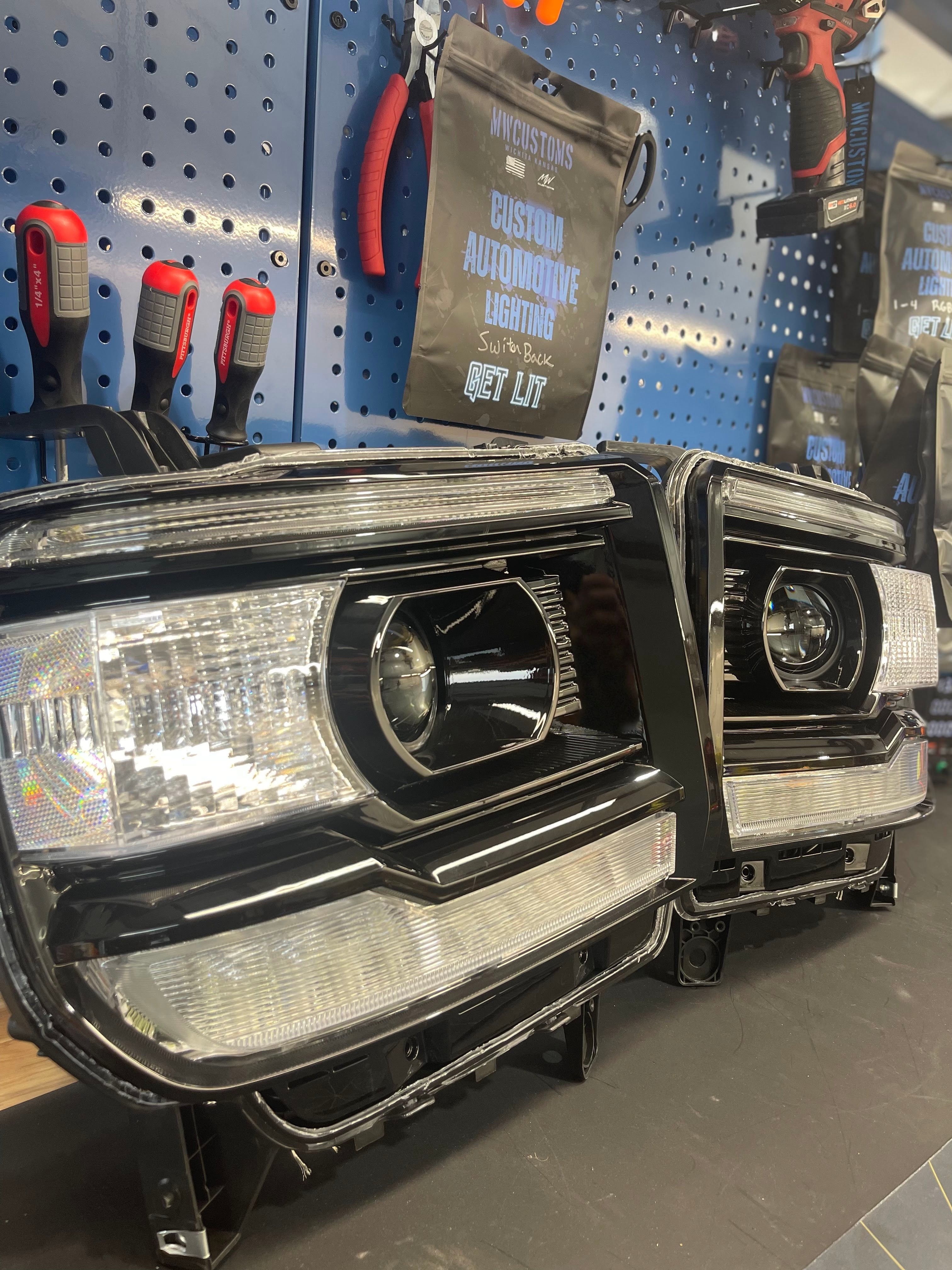 2014-18 GMC SIERRA HEADLIGHTS