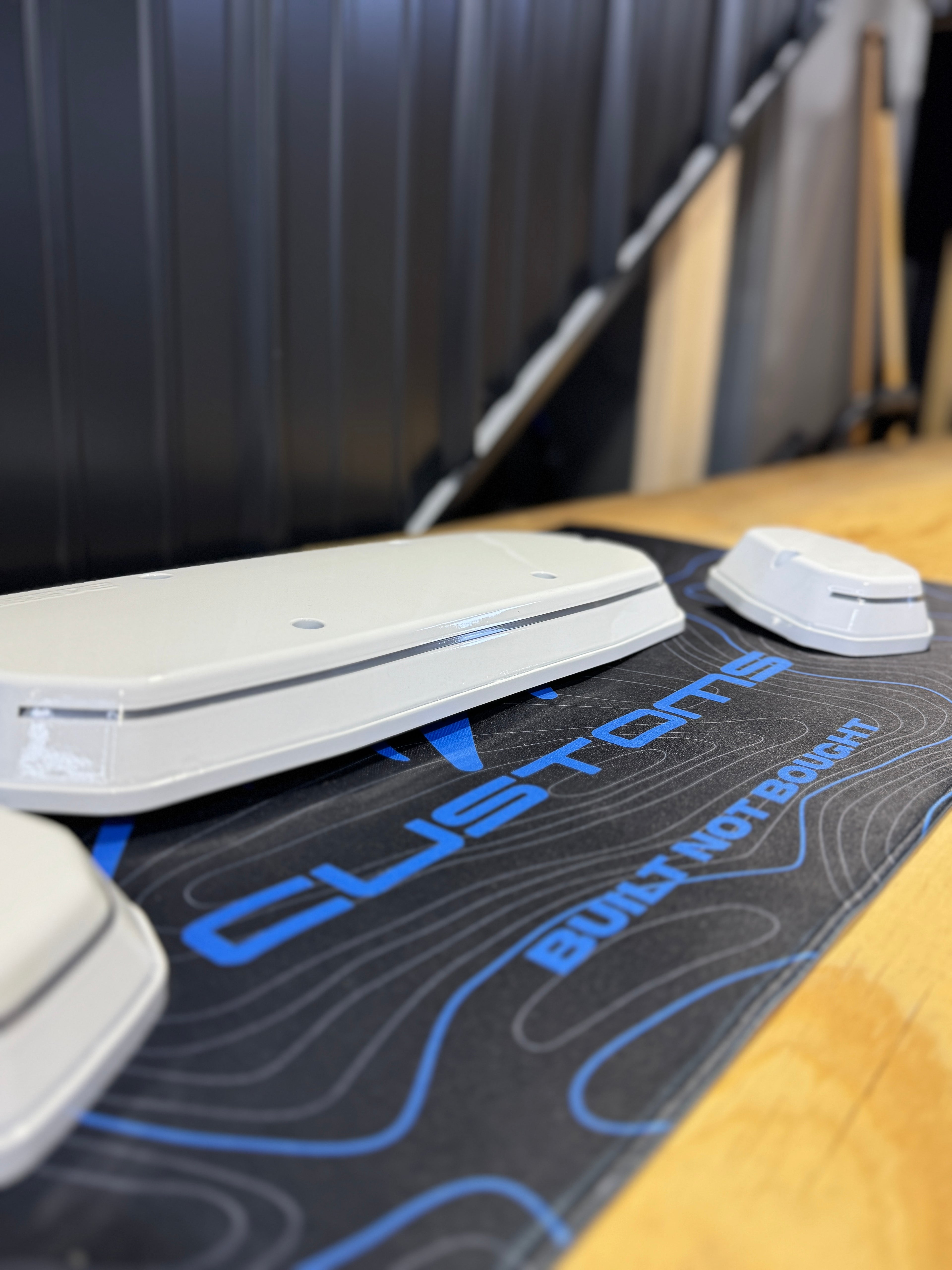 1999 - 2007 GM 2500/3500 BOOST AUTO S-SERIES CAB LIGHTS