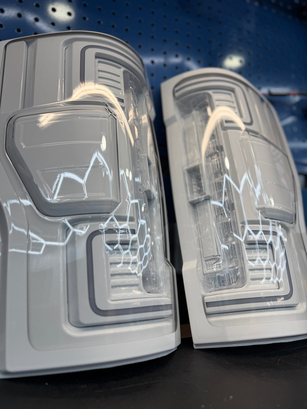 2017 - 19 FORD SUPER DUTY LED TAIL LIGHTS (Factory LED Only)