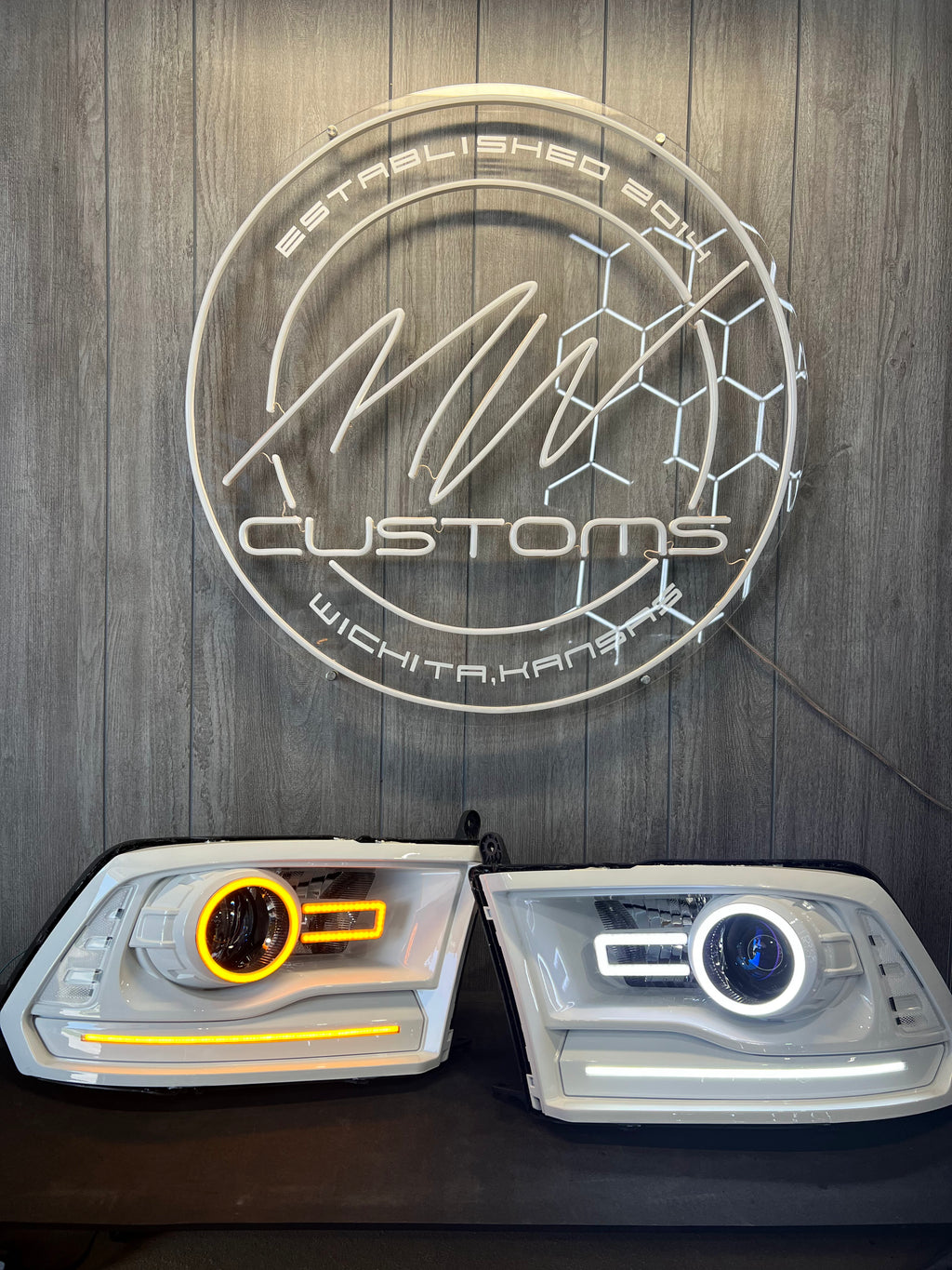 2009 - 18 DODGE RAM MWCUSTOMS PREMIUM SWITCHBACK HEADLIGHT