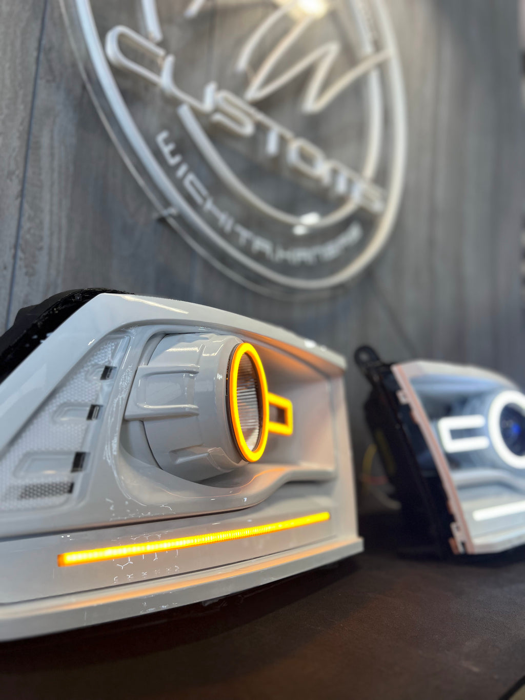 2009 - 18 DODGE RAM MWCUSTOMS PREMIUM SWITCHBACK HEADLIGHT