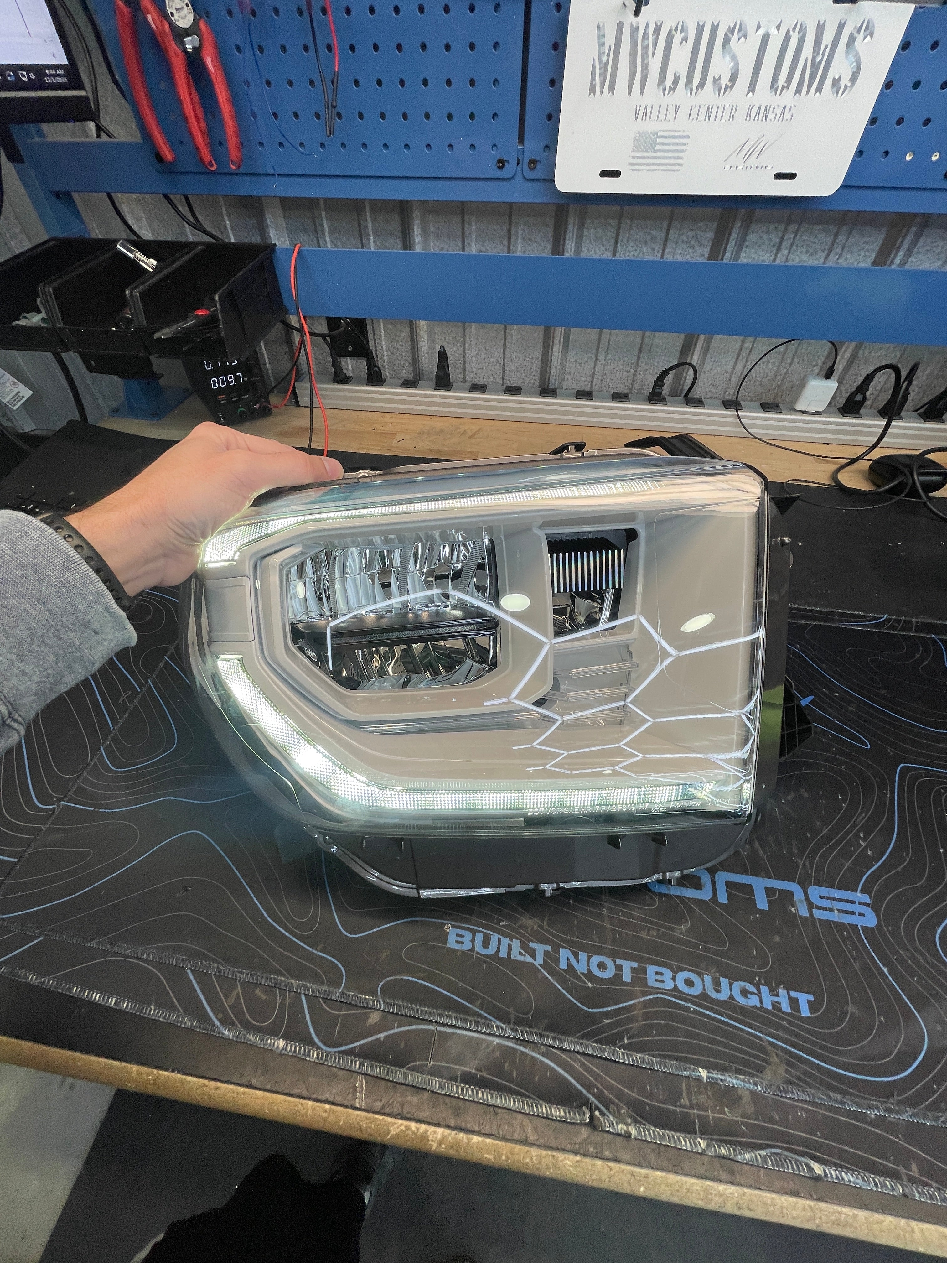 2014 - 21 TOYOTA TUNDRA ALPHAREX LUXX SERIES HEADLIGHT