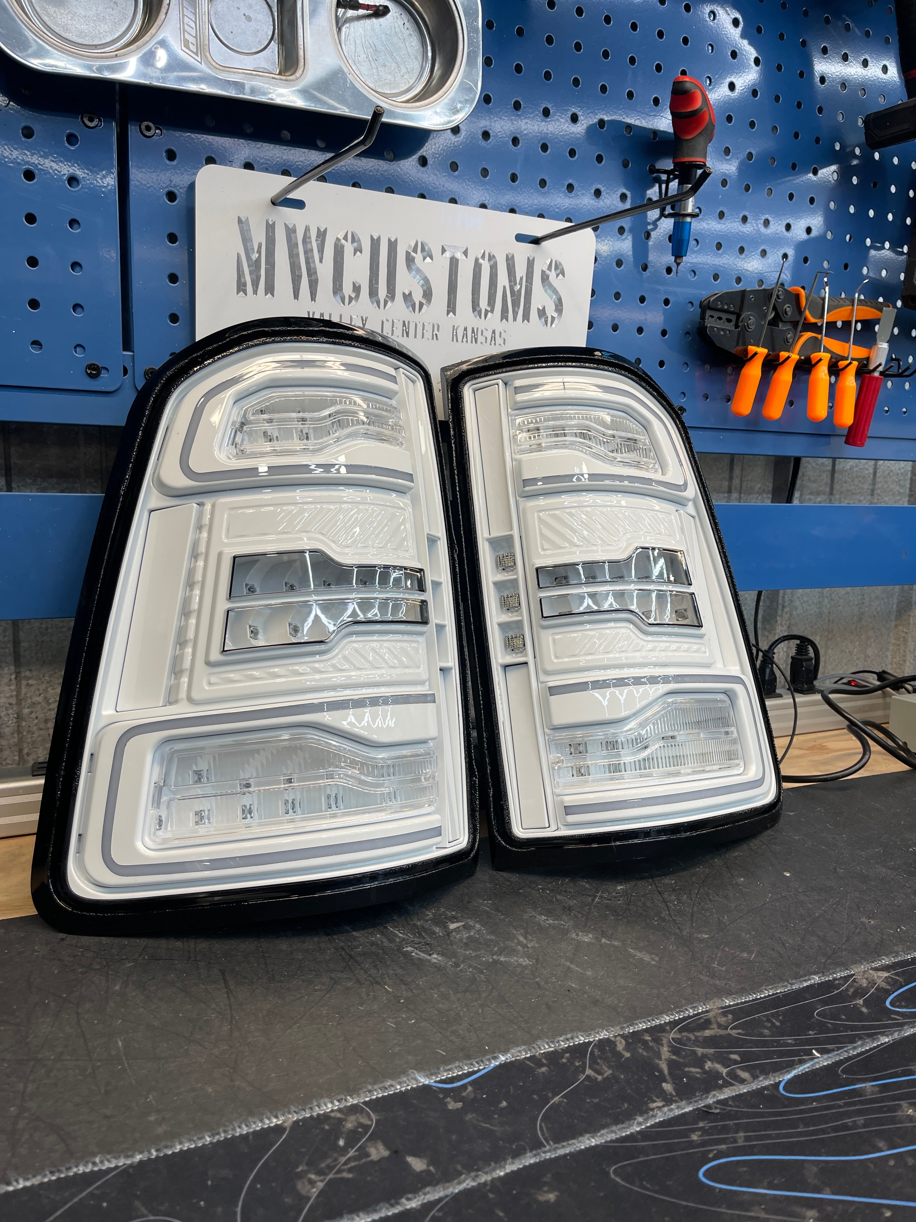 2019 - 23 RAM 1500 LED TAIL LIGHT