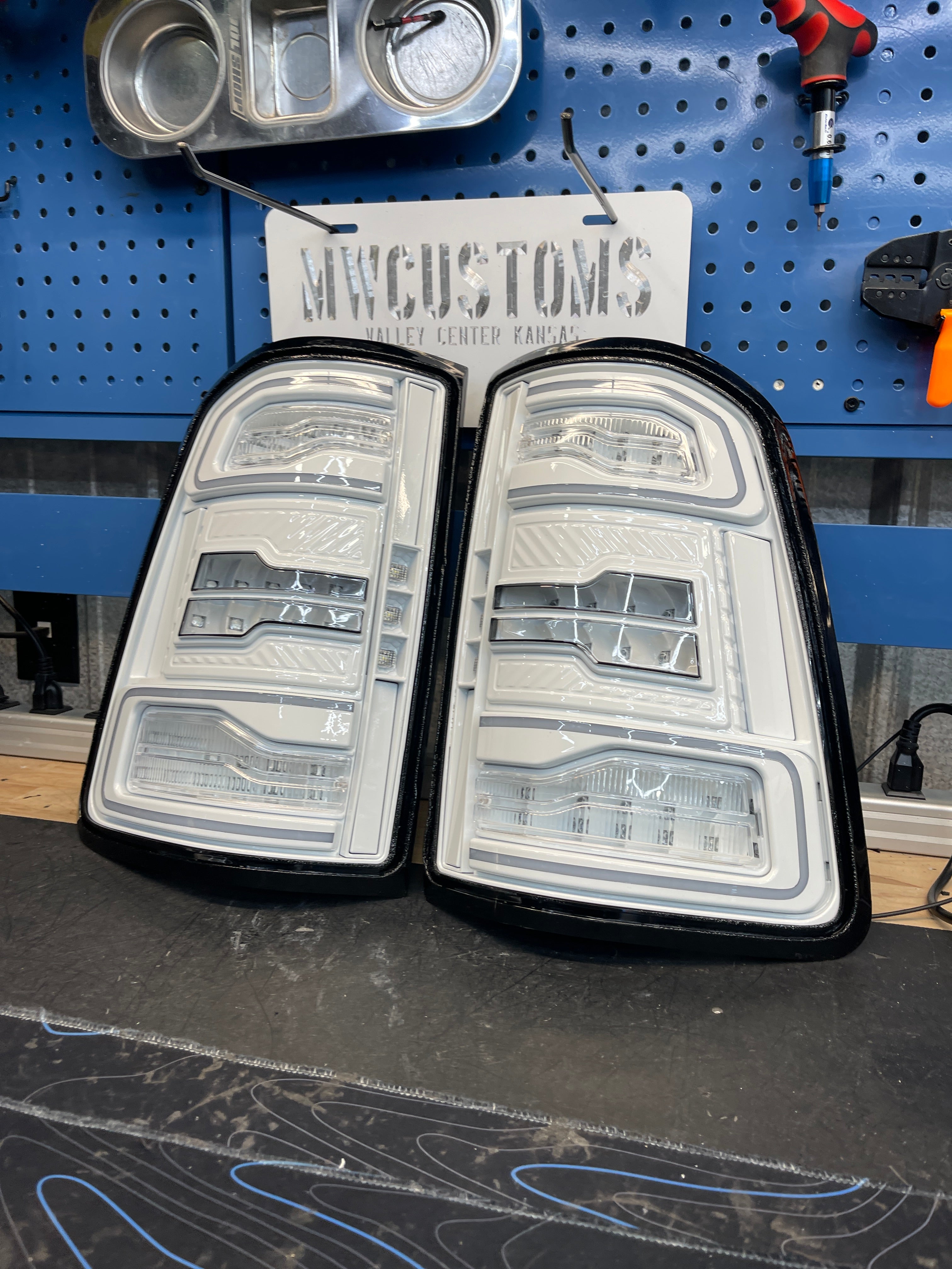 2019 - 23 RAM 1500 LED TAIL LIGHT