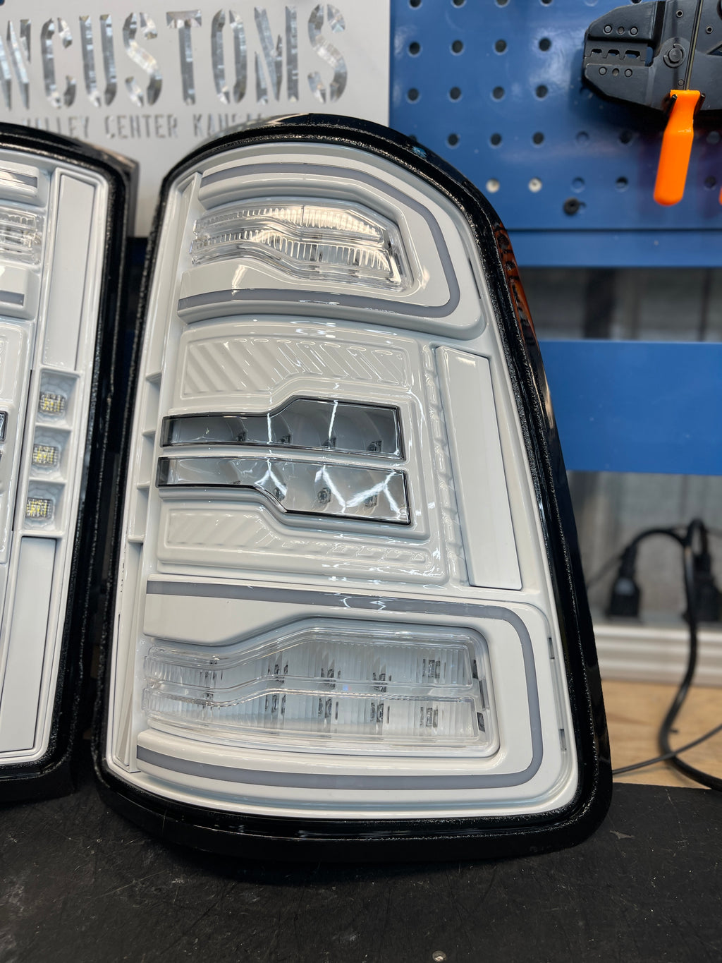 2019 - 23 RAM 1500 LED TAIL LIGHT