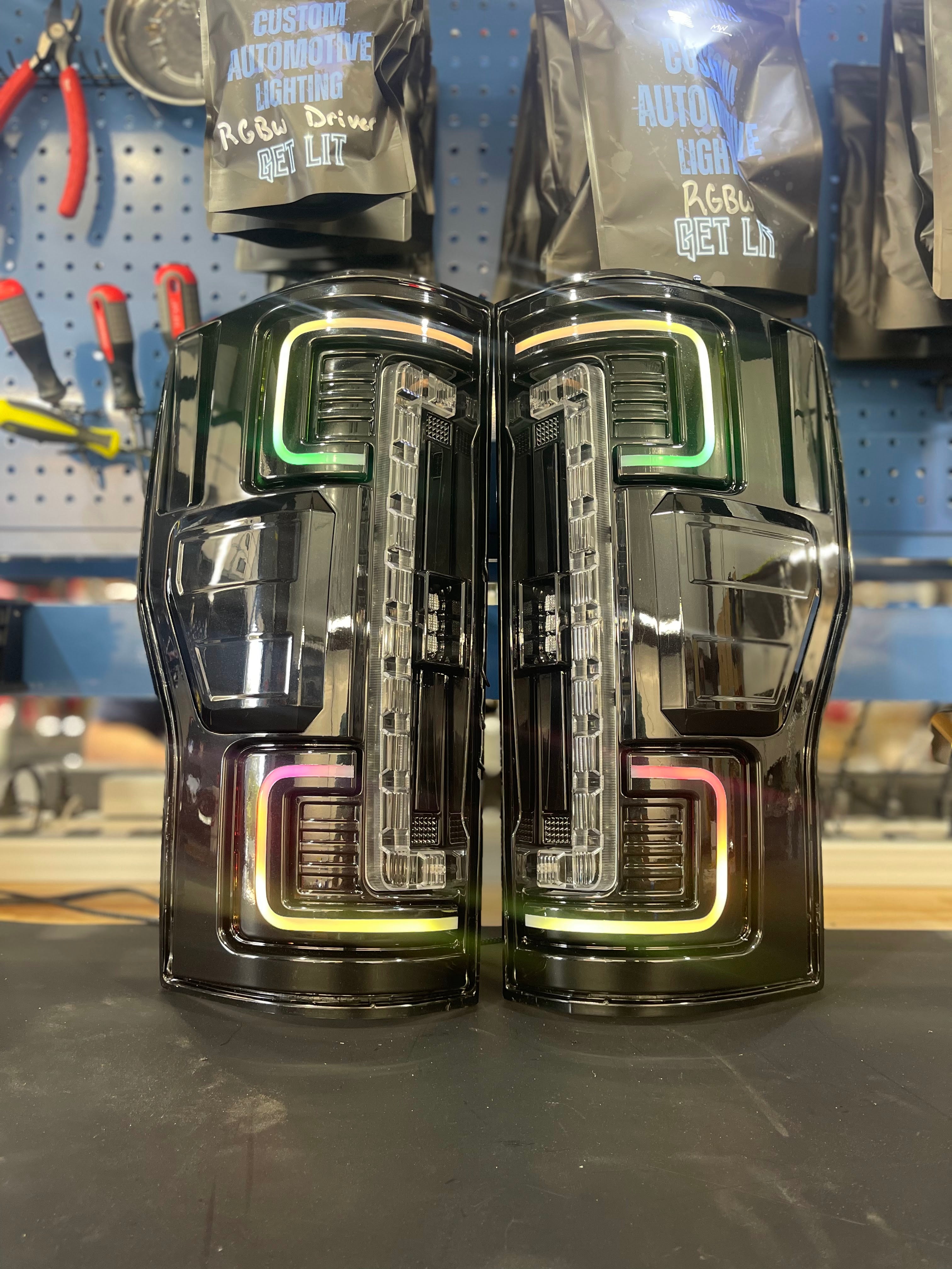 TAIL LIGHTS 2017-19 FORD SUPER DUTY TAIL LIGHTS