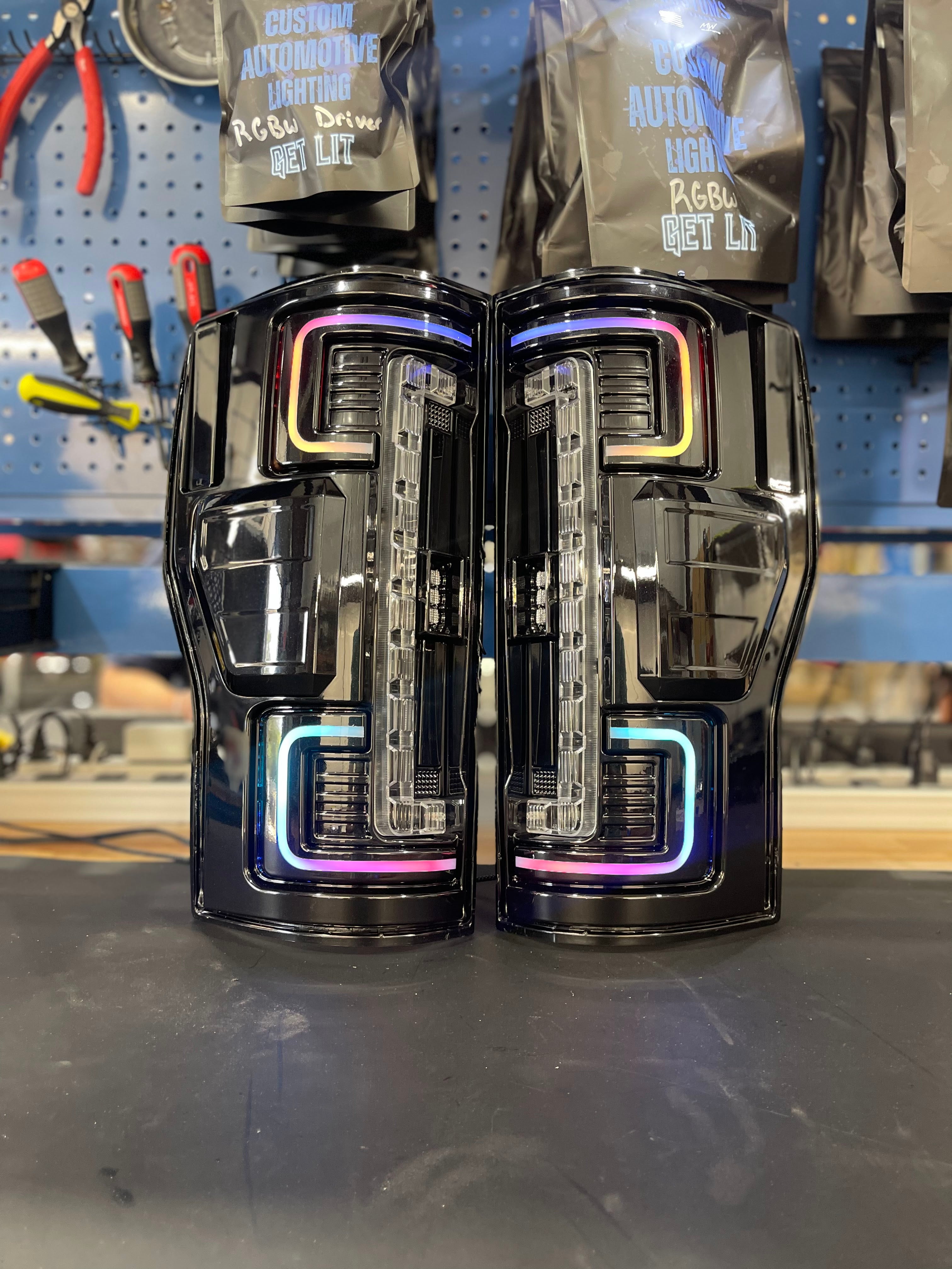 TAIL LIGHTS 2017-19 FORD SUPER DUTY TAIL LIGHTS