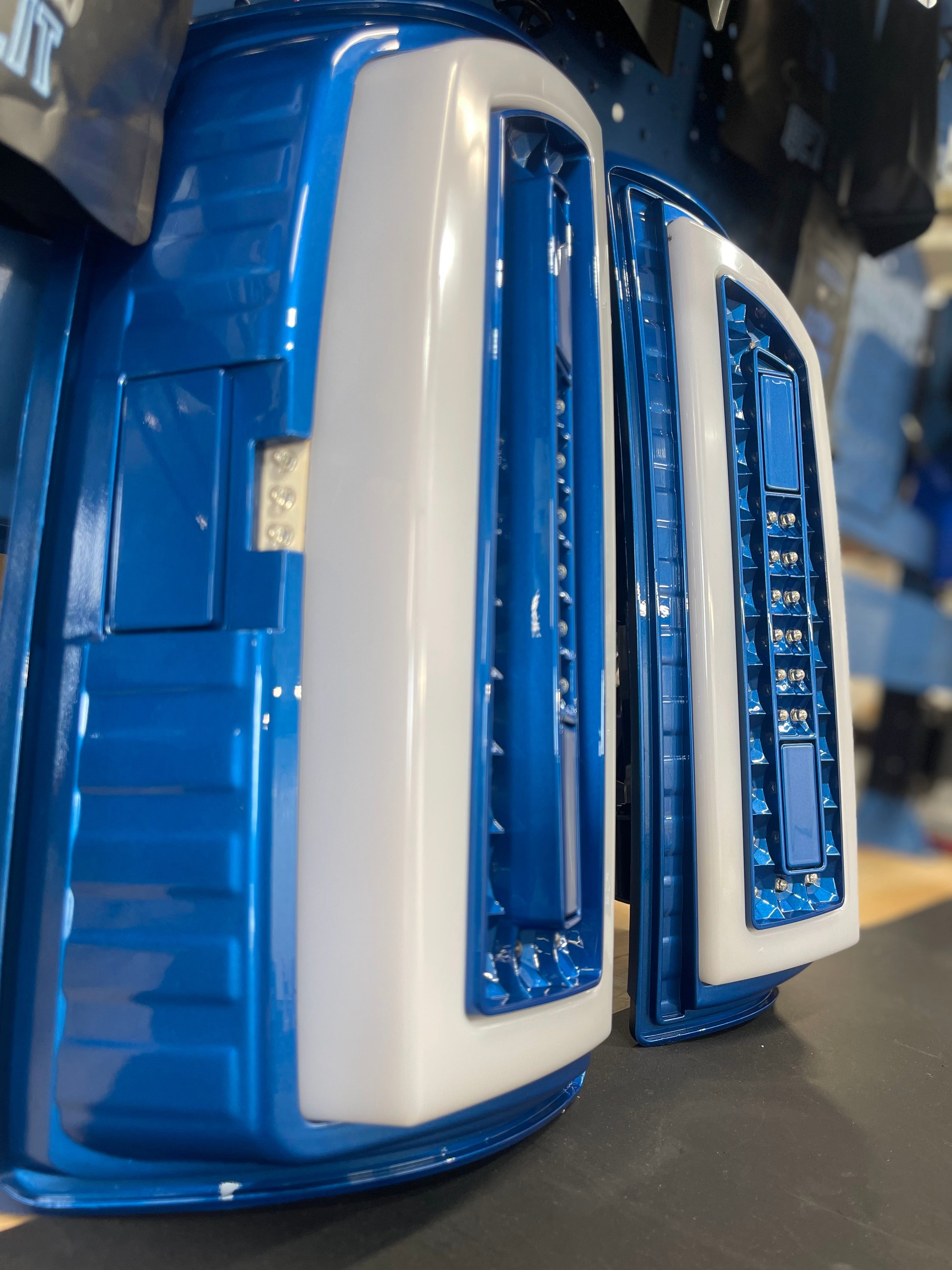 2007-08 DODGE RAM OVAL TAIL LIGHTS