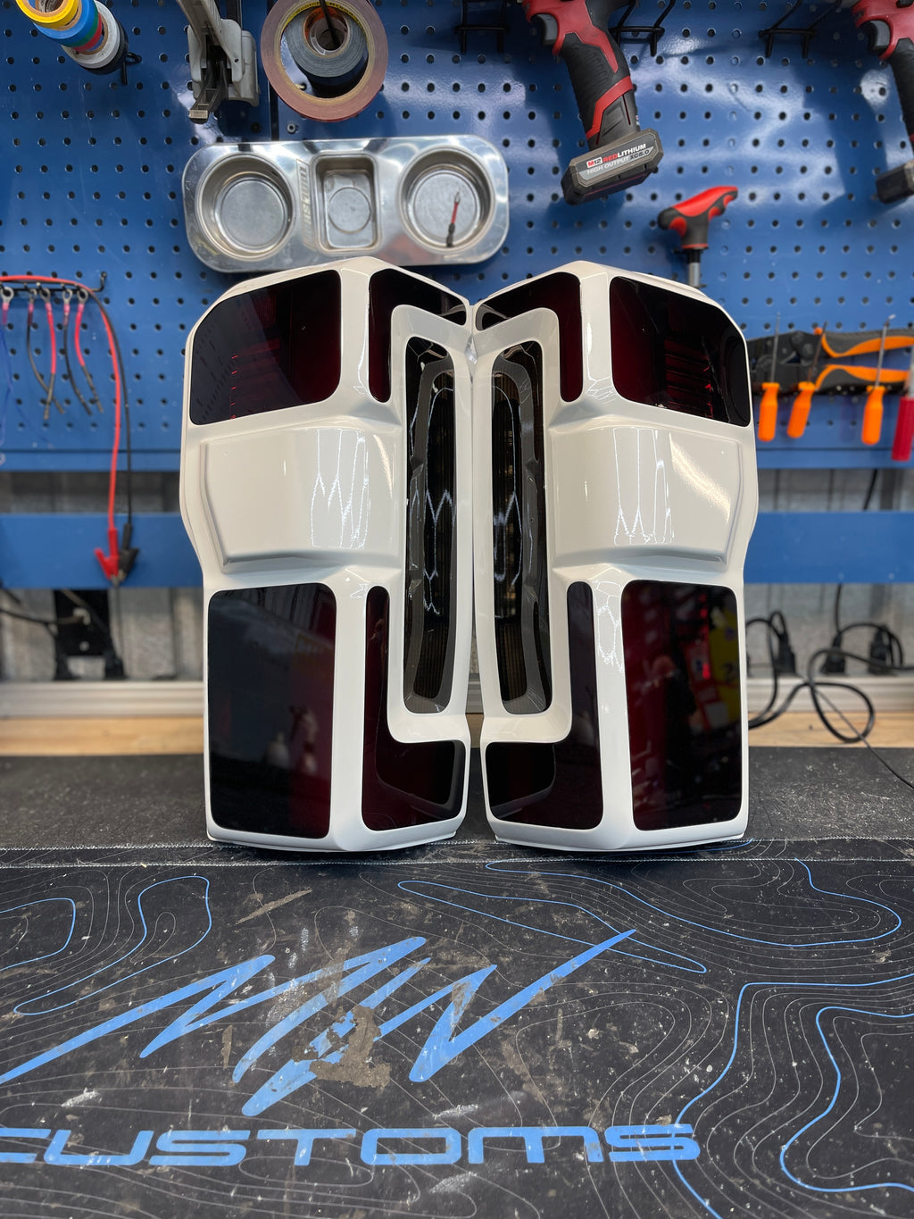 2023 - 26 FORD SUPER DUTY COLORMATCHED LED TAIL LIGHTS