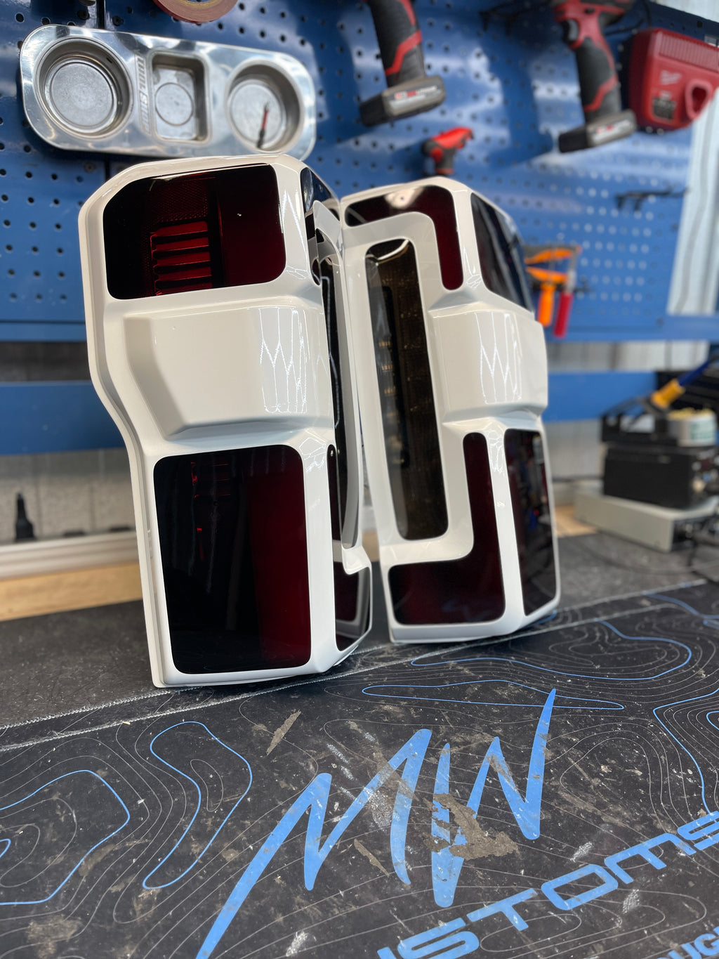 2023 - 26 FORD SUPER DUTY COLORMATCHED LED TAIL LIGHTS