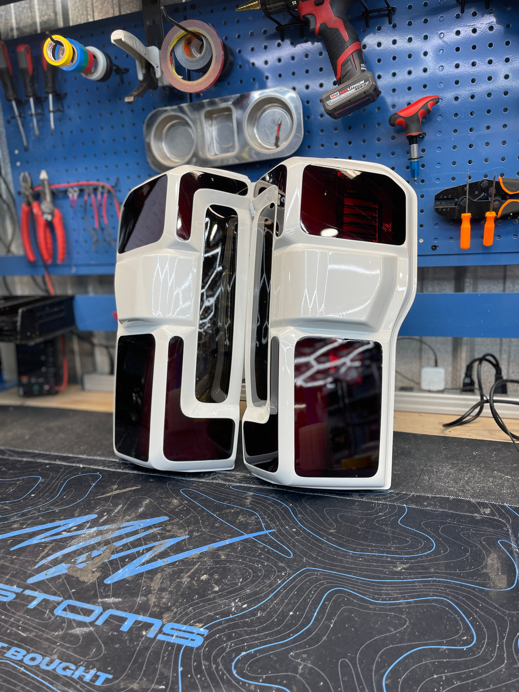 2023 - 26 FORD SUPER DUTY COLORMATCHED LED TAIL LIGHTS