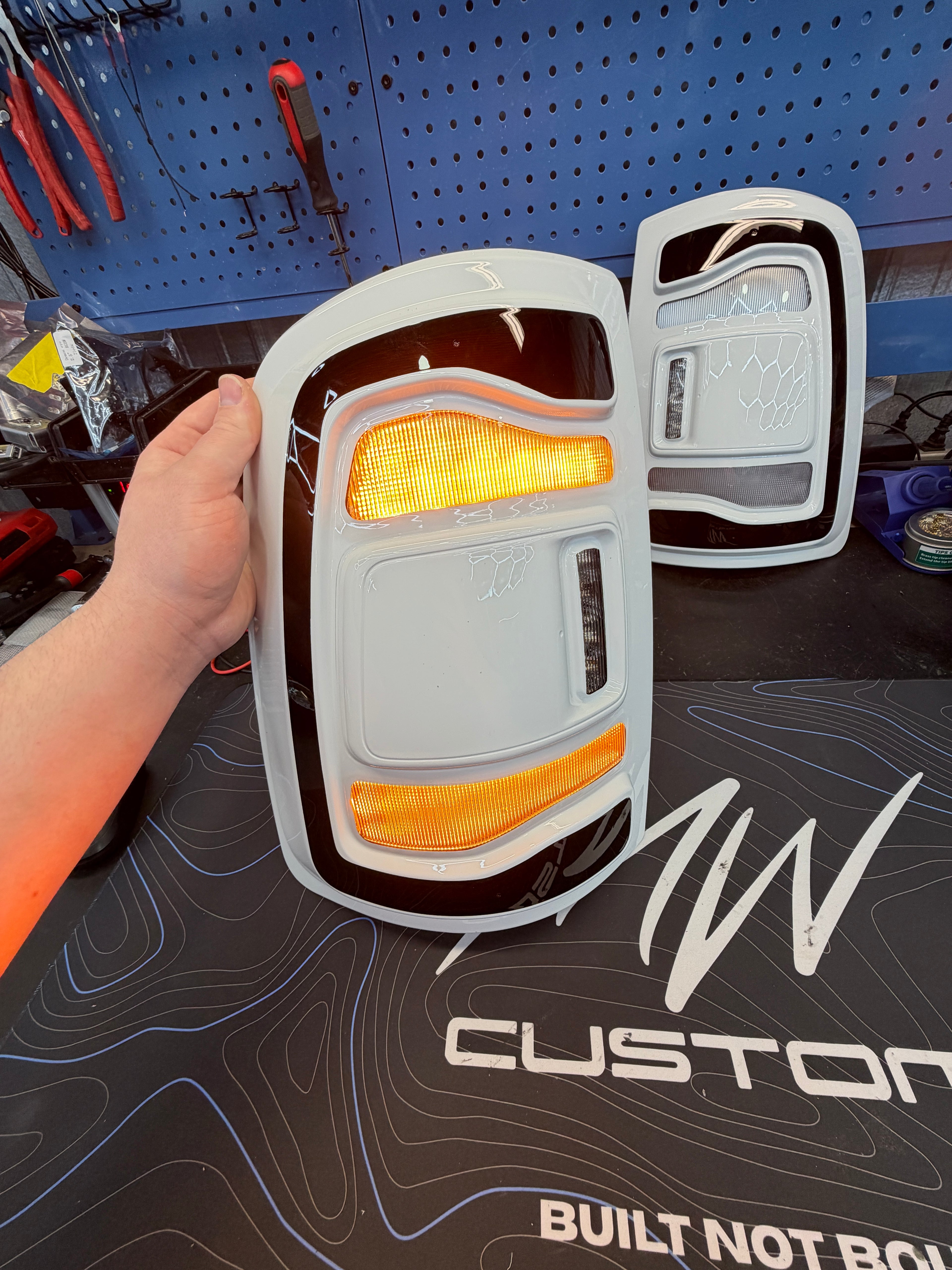 2009-2018 RAM 1500/2500/3500 5th GEN STYLE LED TAIL LIGHT