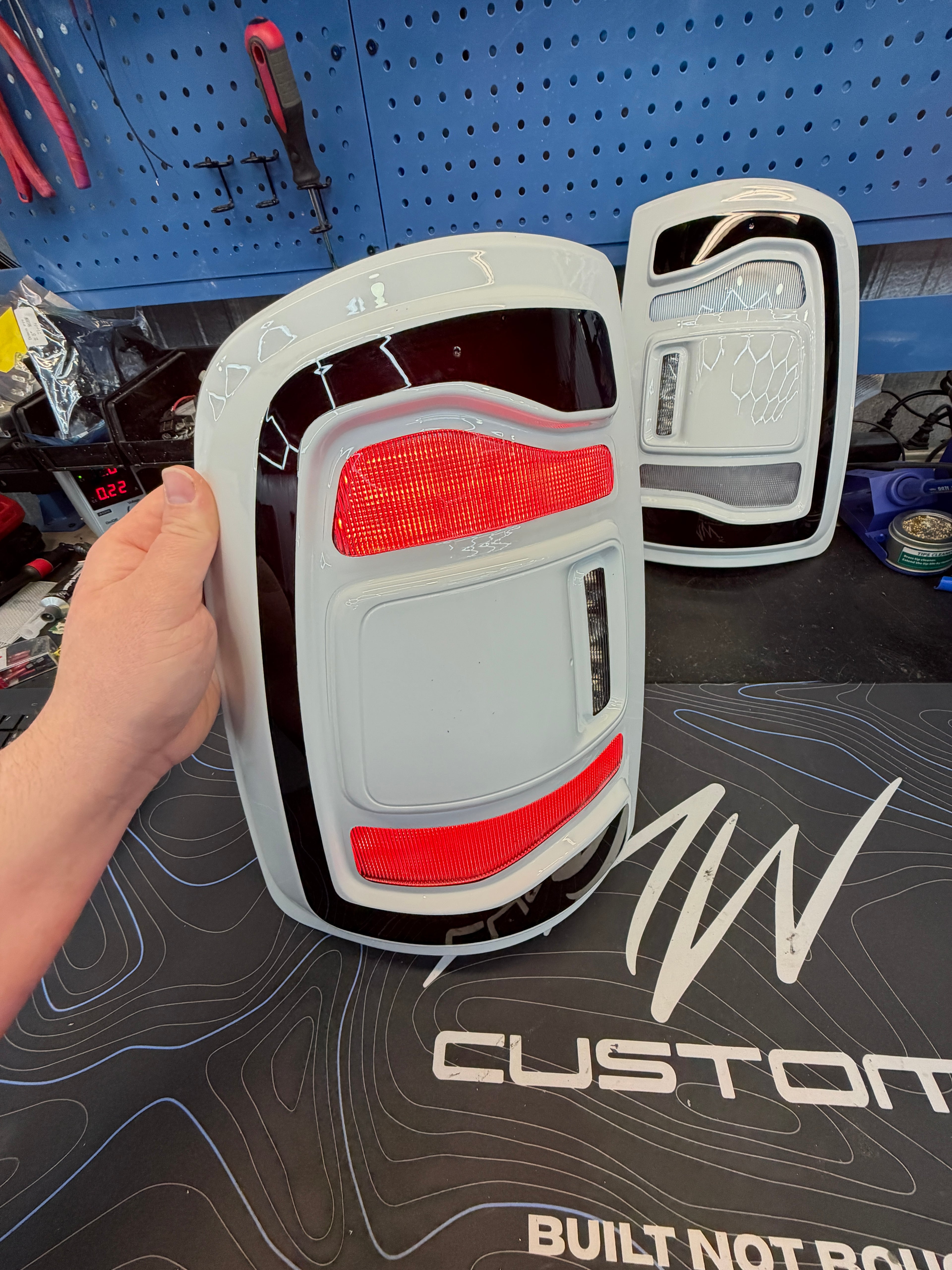 2009-2018 RAM 1500/2500/3500 5th GEN STYLE LED TAIL LIGHT