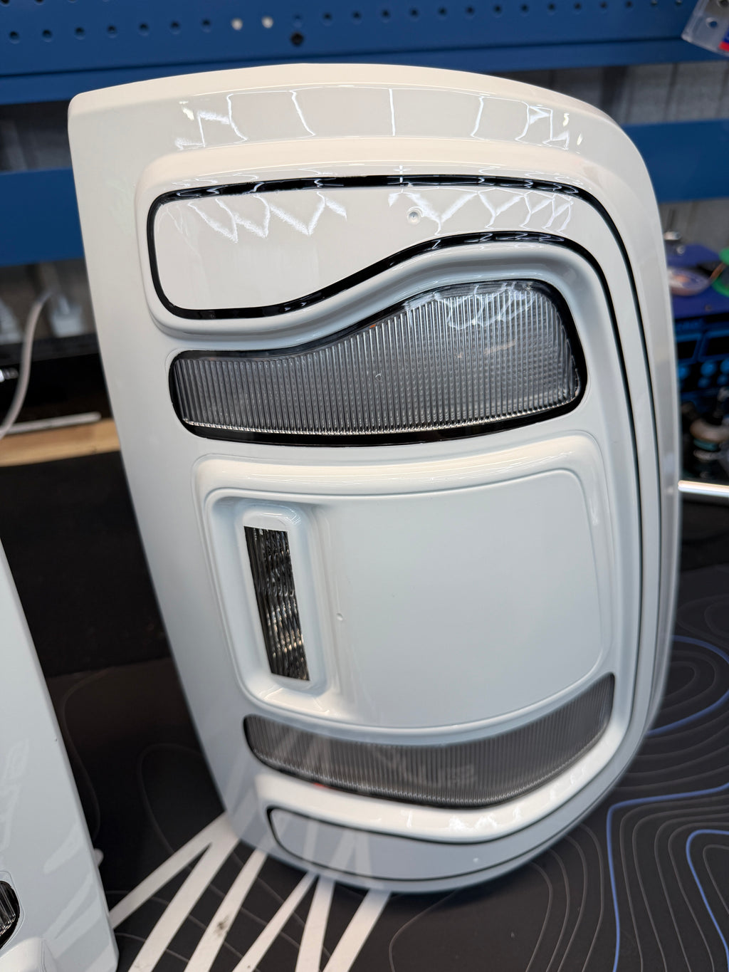 2009-2018 RAM 1500/2500/3500 5th GEN STYLE LED TAIL LIGHT