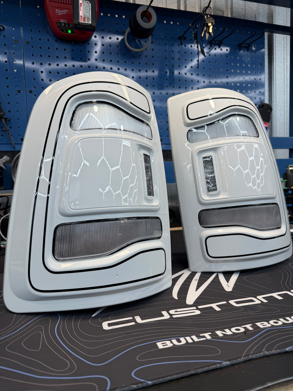 2009-2018 RAM 1500/2500/3500 5th GEN STYLE LED TAIL LIGHT