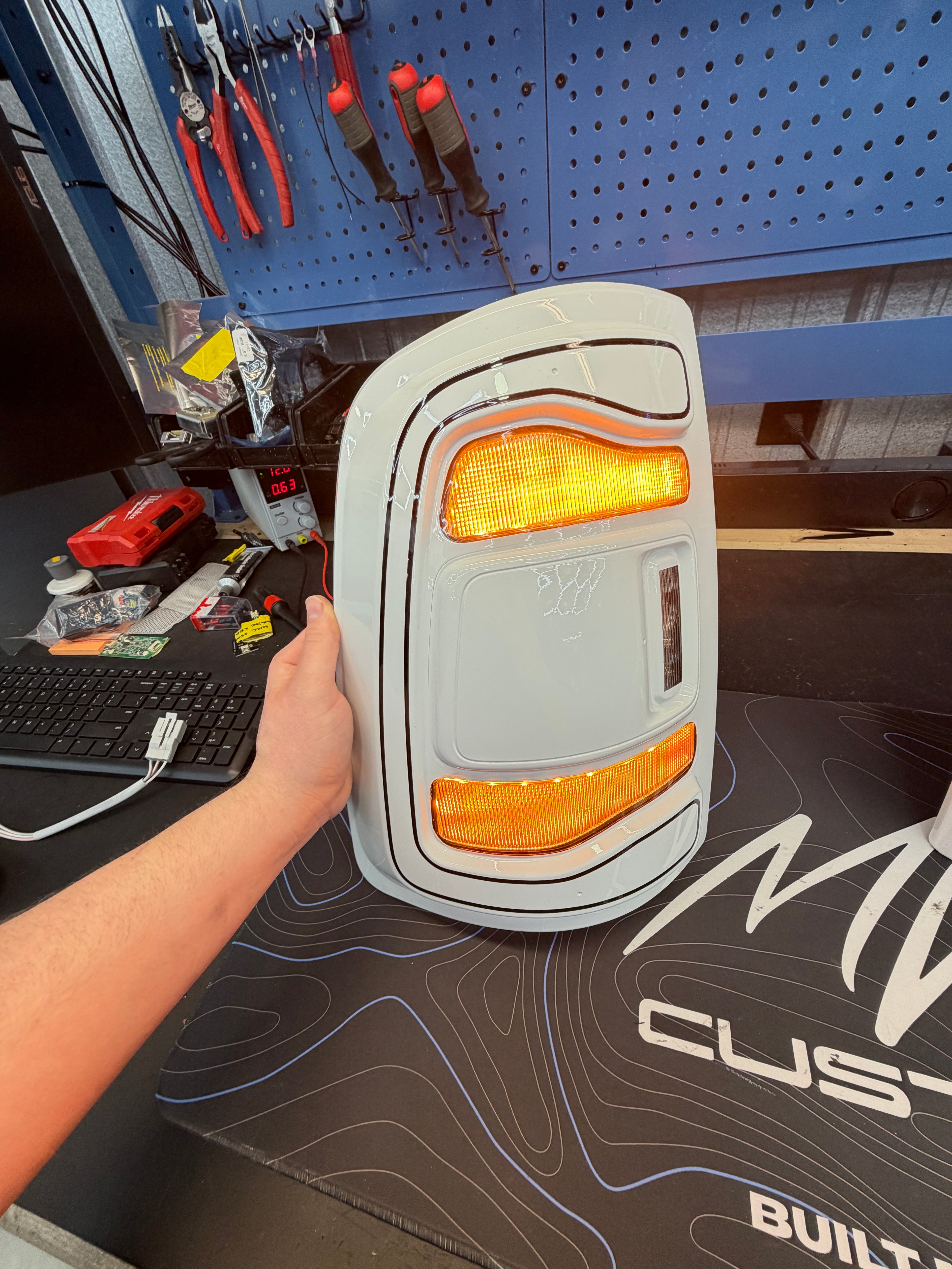 2009-2018 RAM 1500/2500/3500 5th GEN STYLE LED TAIL LIGHT