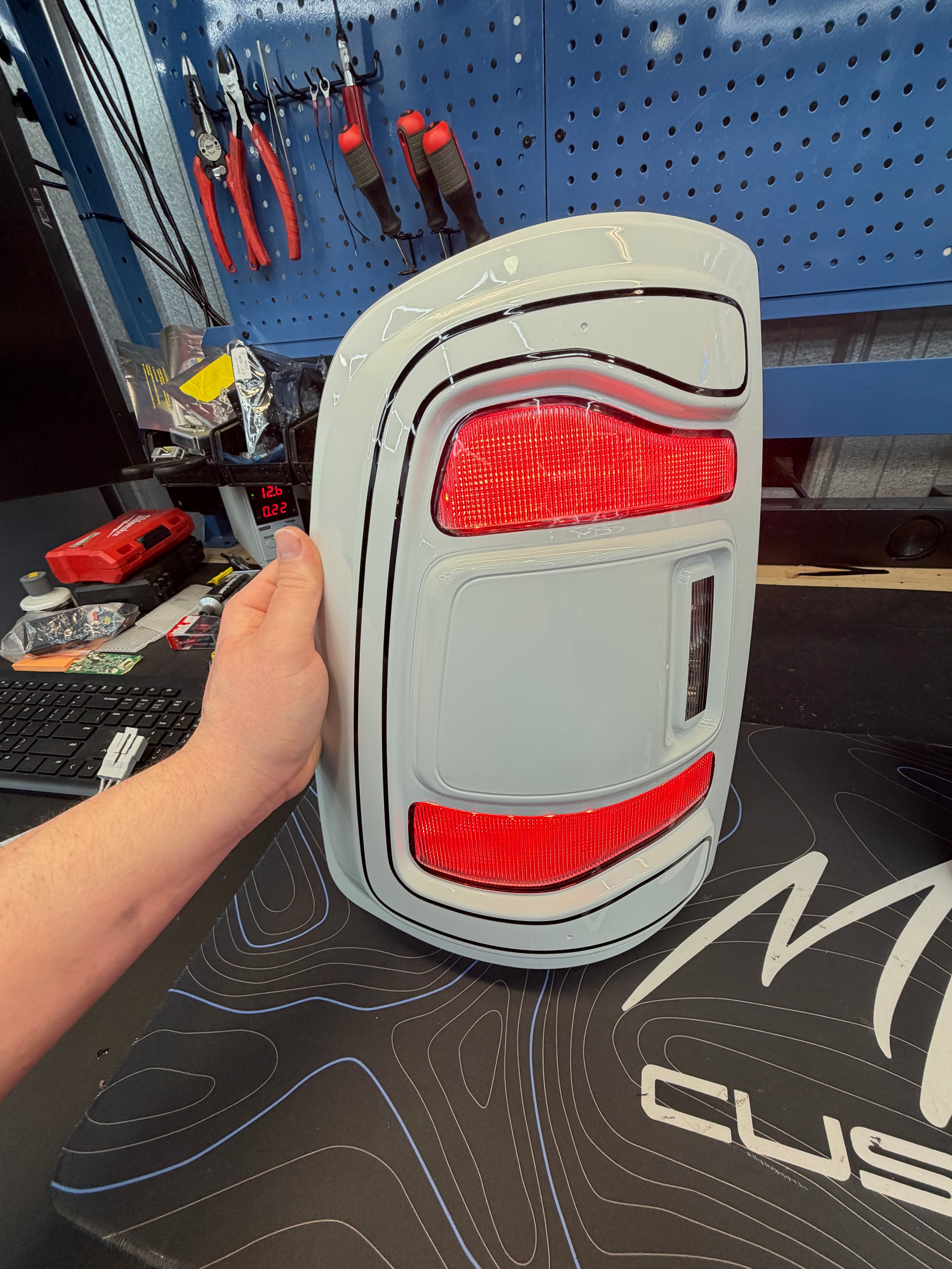 2009-2018 RAM 1500/2500/3500 5th GEN STYLE LED TAIL LIGHT