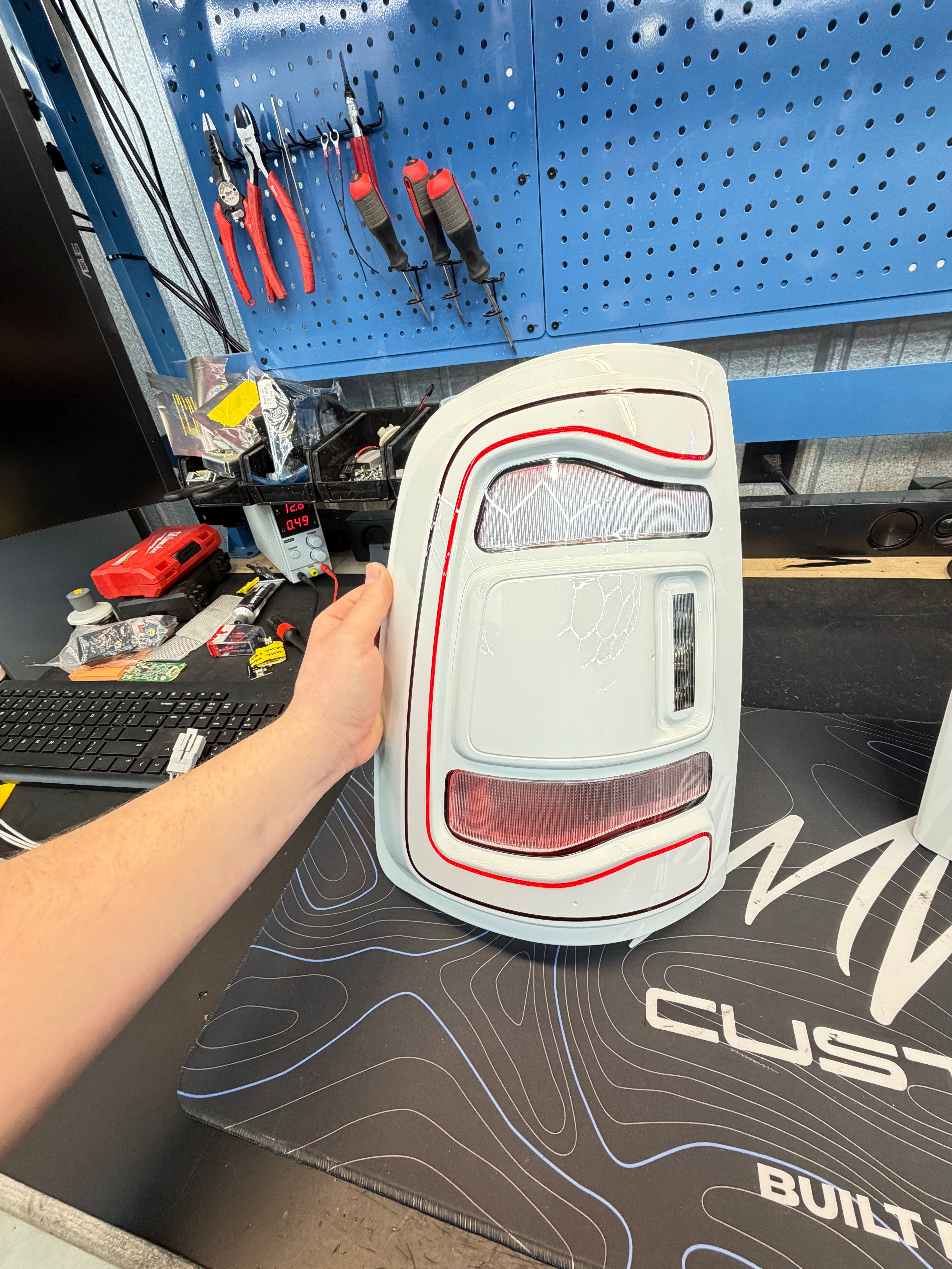 2009-2018 RAM 1500/2500/3500 5th GEN STYLE LED TAIL LIGHT