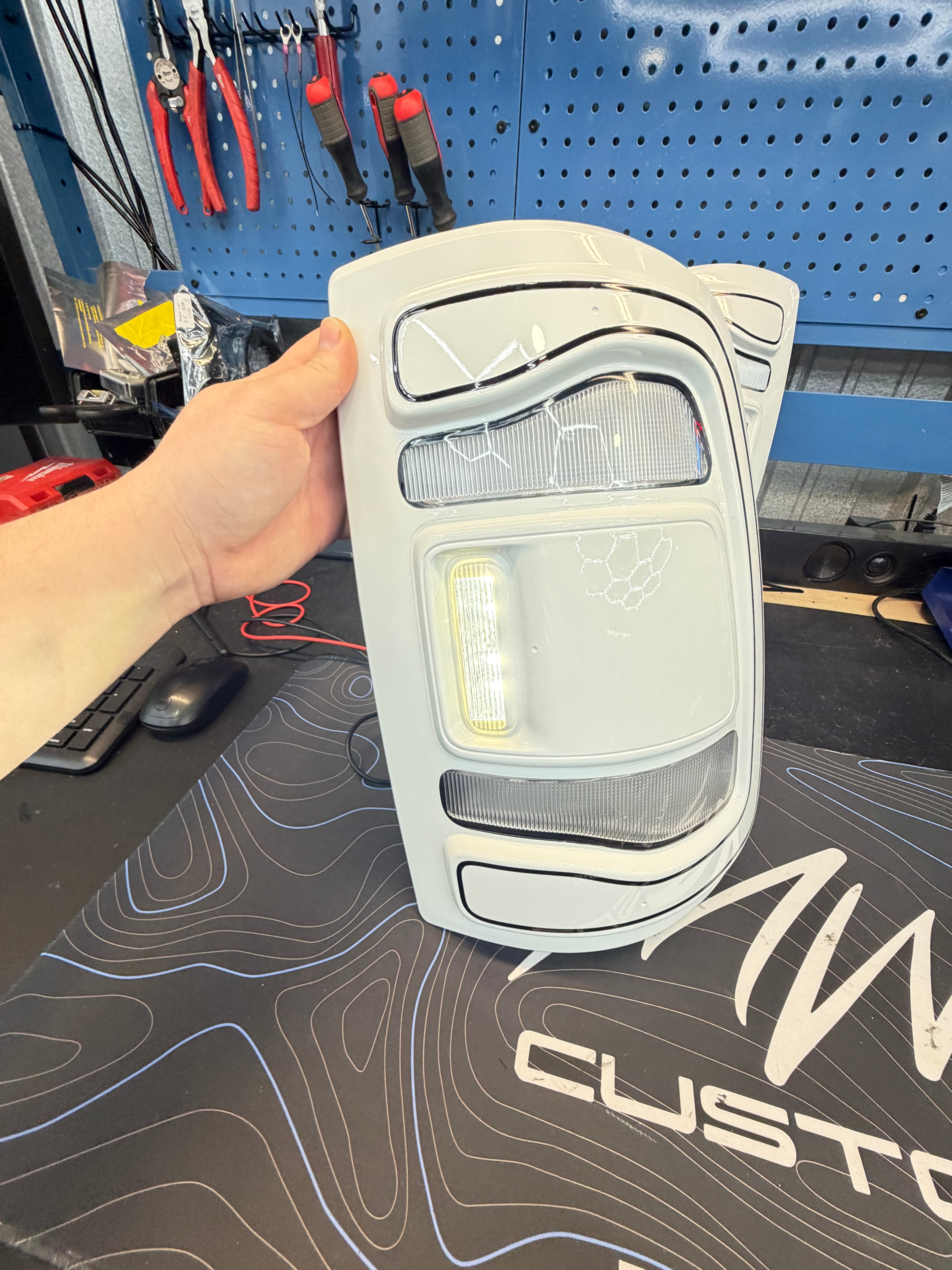 2009-2018 RAM 1500/2500/3500 5th GEN STYLE LED TAIL LIGHT